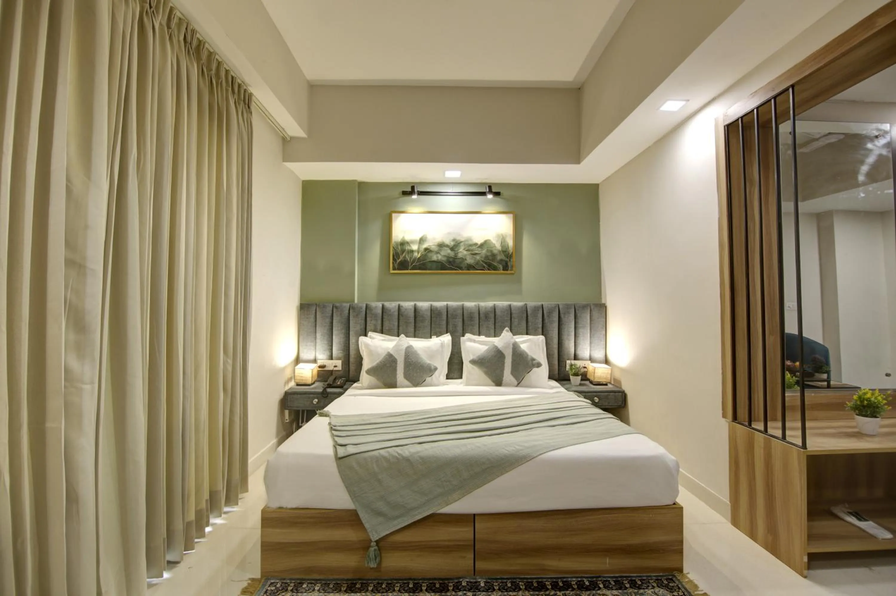 Bed in Saltstayz Premier - Golf Course Extension Road