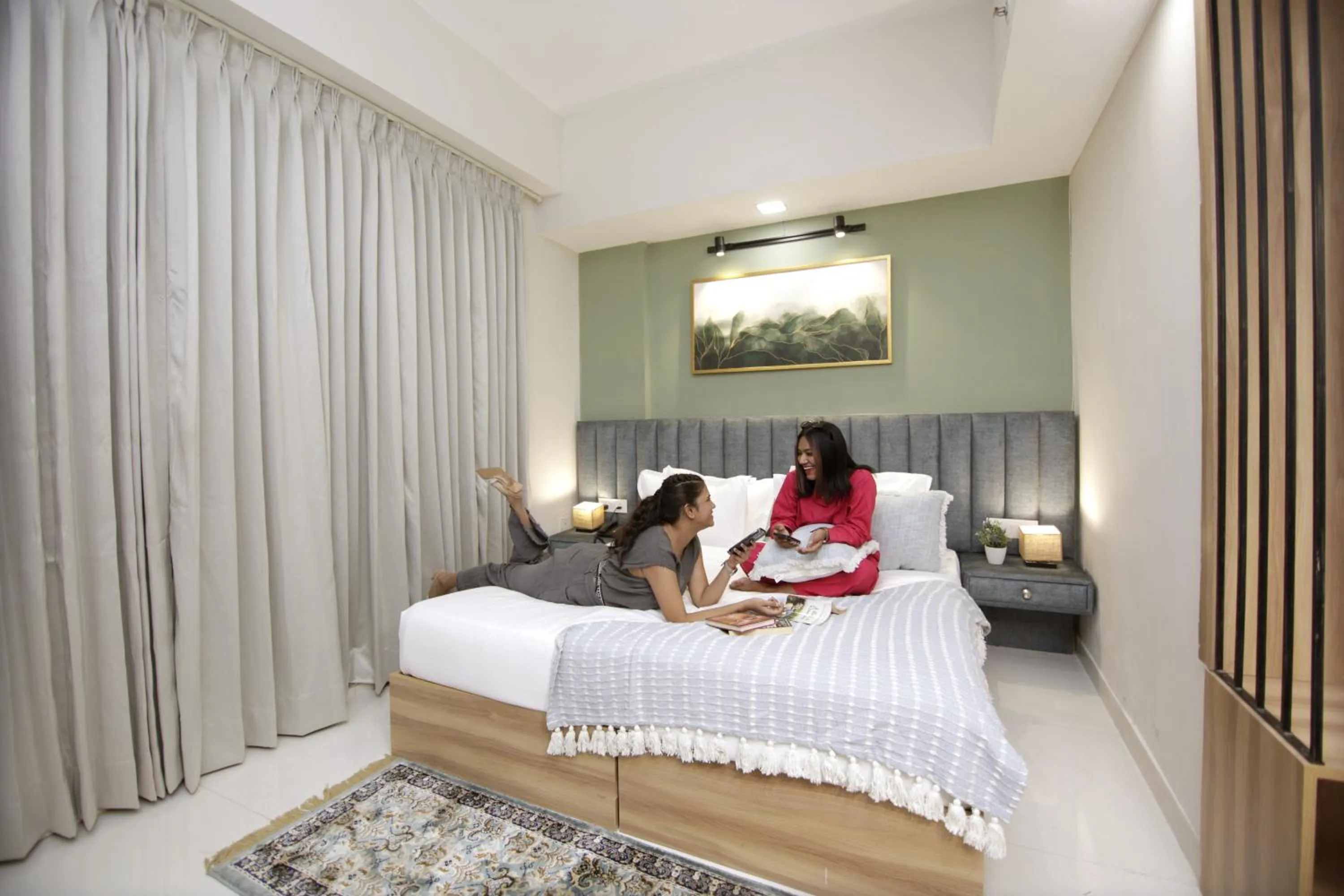 Bed in Saltstayz Premier - Golf Course Extension Road