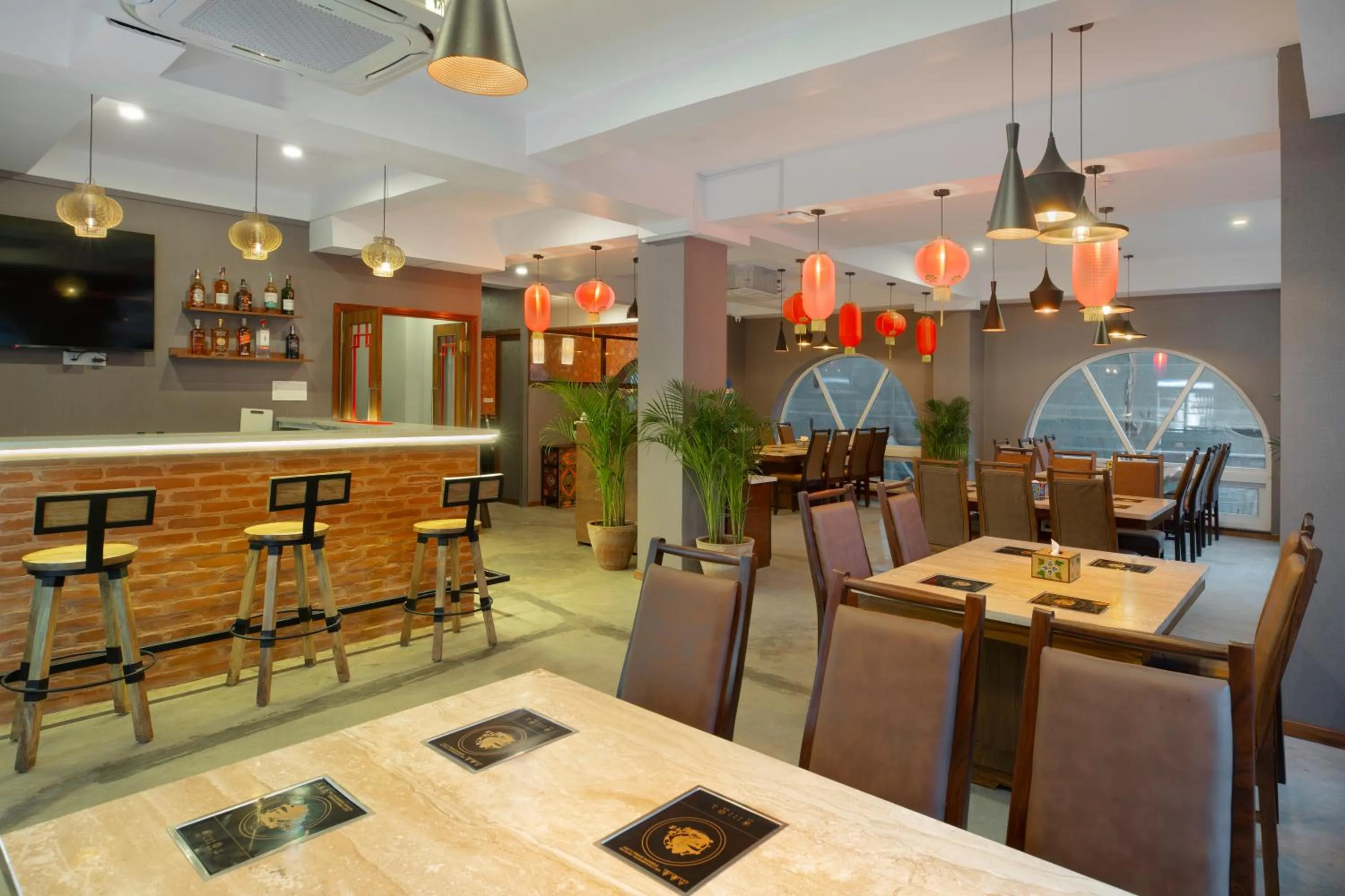 Restaurant/places to eat in Studio16