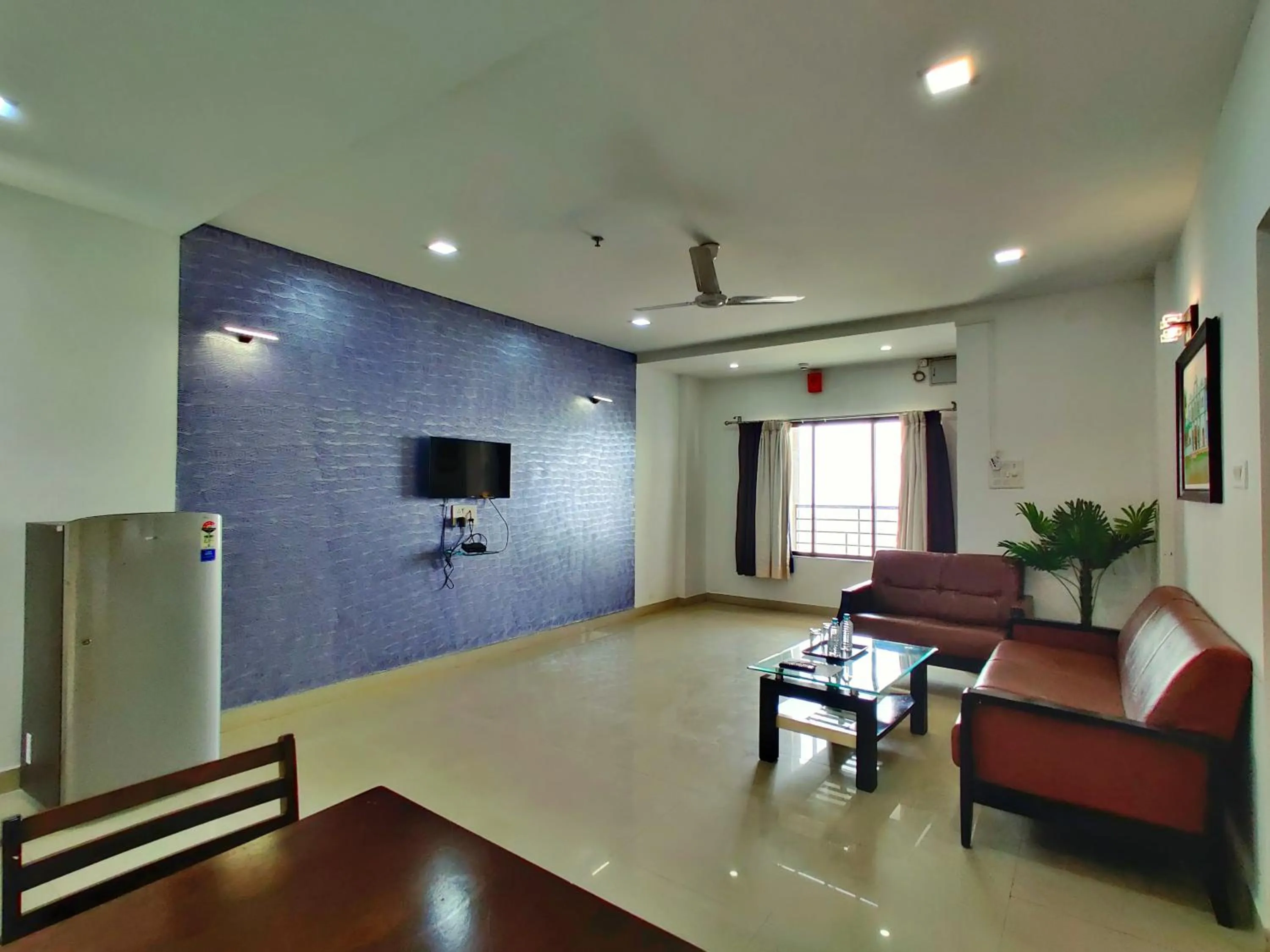 TV and multimedia in Golden Chariot Hotel Daman