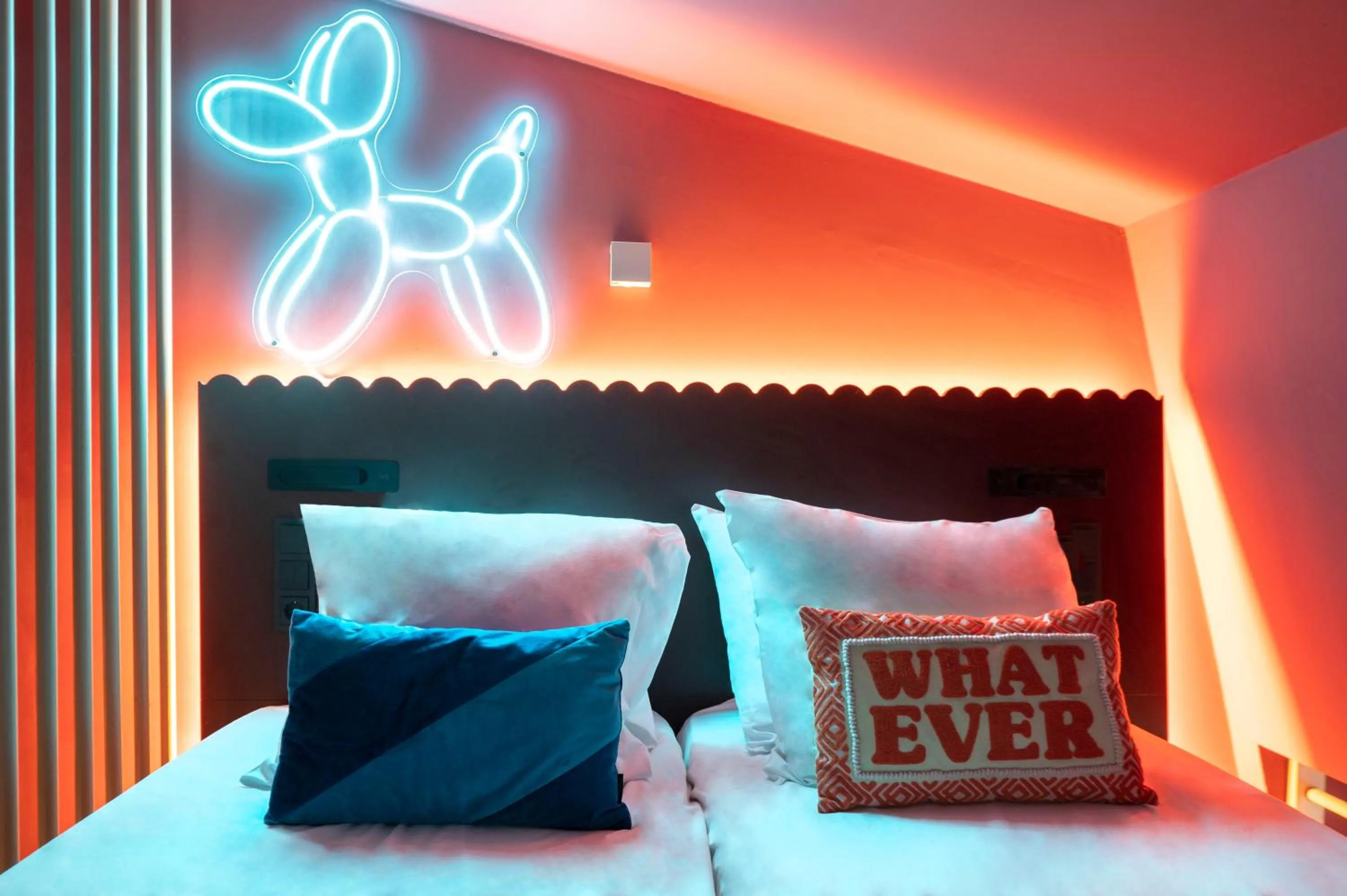 Bed in City Hotel Rembrandt Square - Just renovated