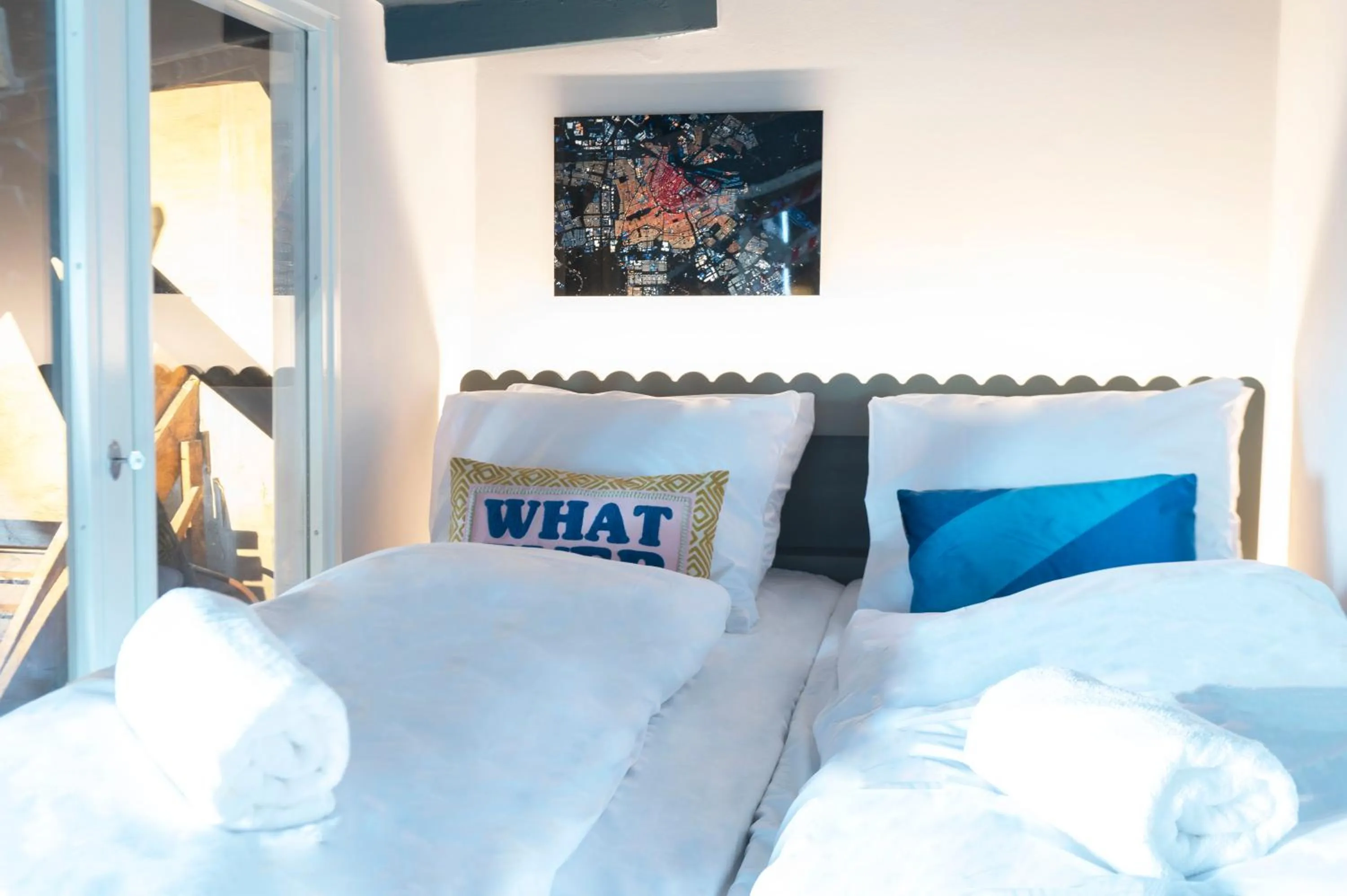 Bed in City Hotel Rembrandt Square - Just renovated