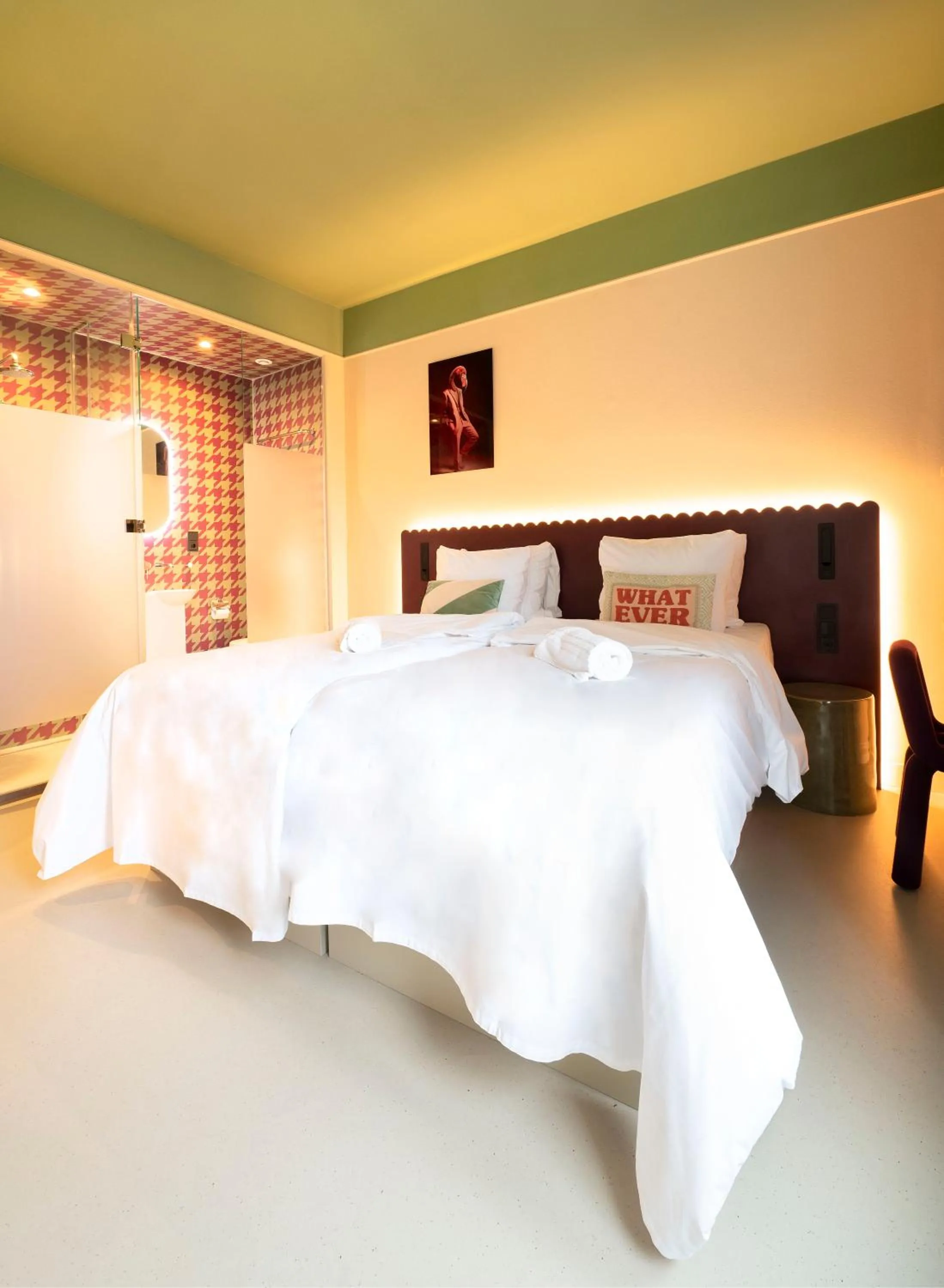 Bed in City Hotel Rembrandt Square - Just renovated