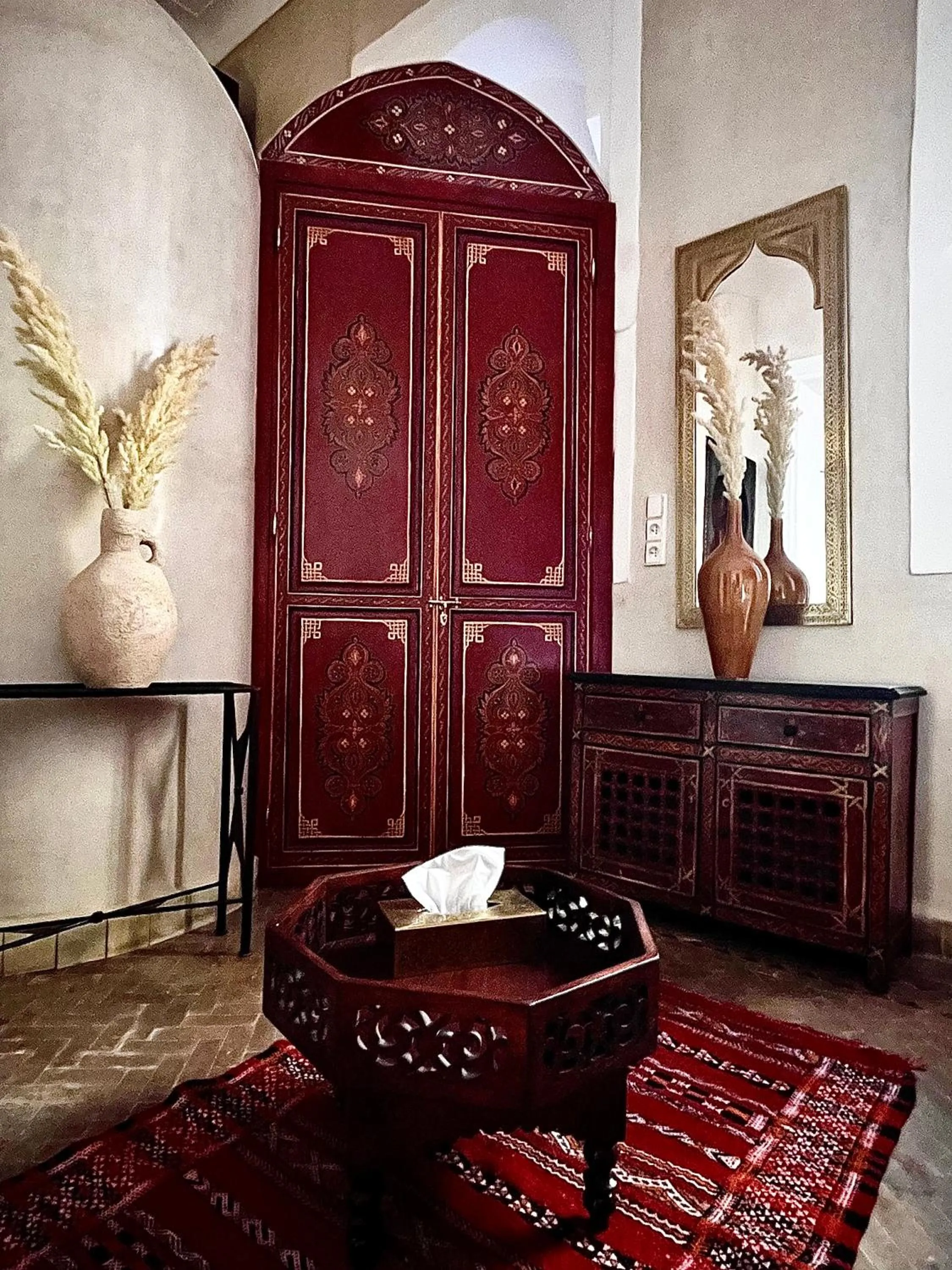 wardrobe in Riad Dar Zaouia