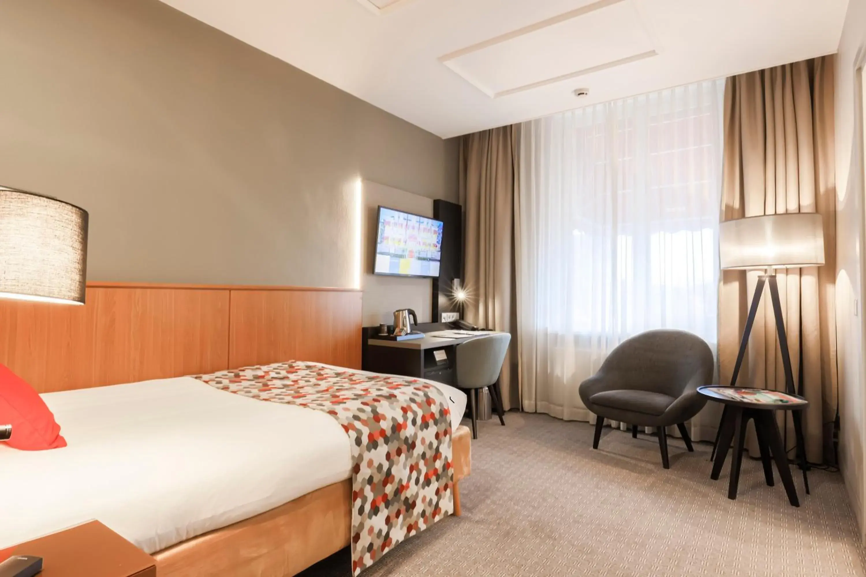 Single Room in Bilderberg Grand Hotel Wientjes Single Room in Bilderberg Grand Hotel Wientjes