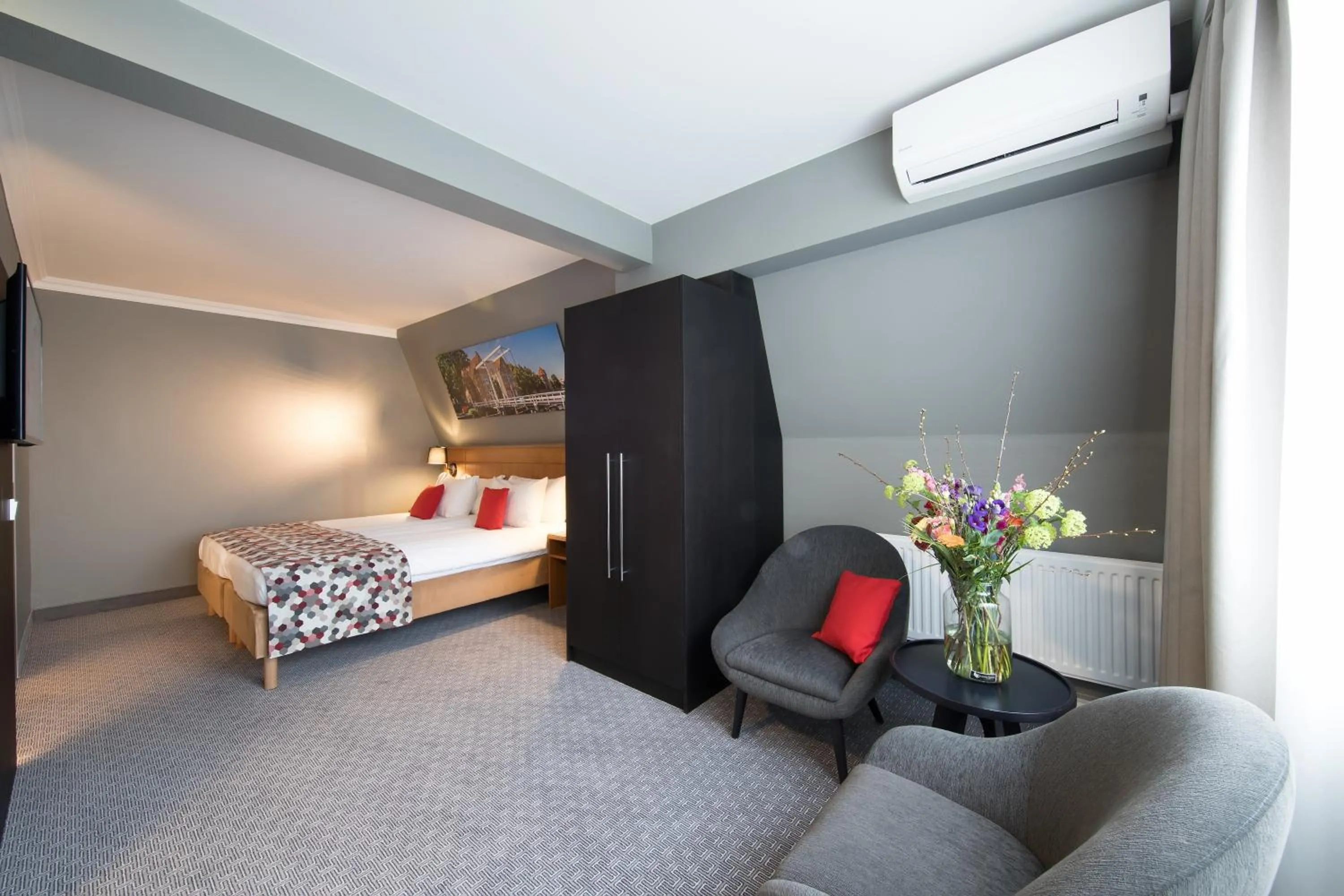 Seating area, Bed in Bilderberg Grand Hotel Wientjes