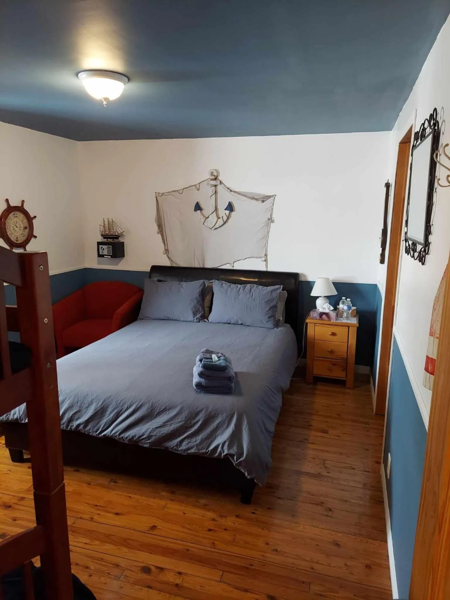 Bed in Auberge Le P'tit Bonheur