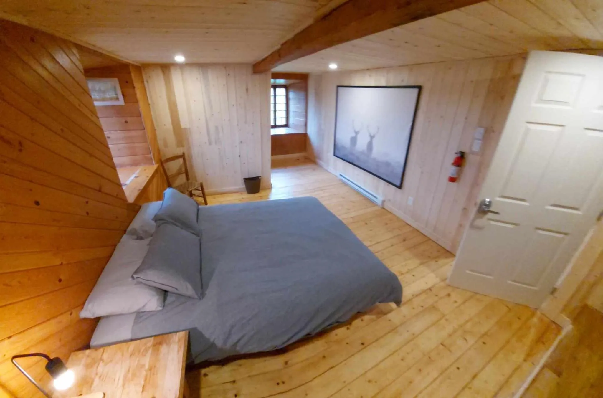 Bed in Auberge Le P'tit Bonheur