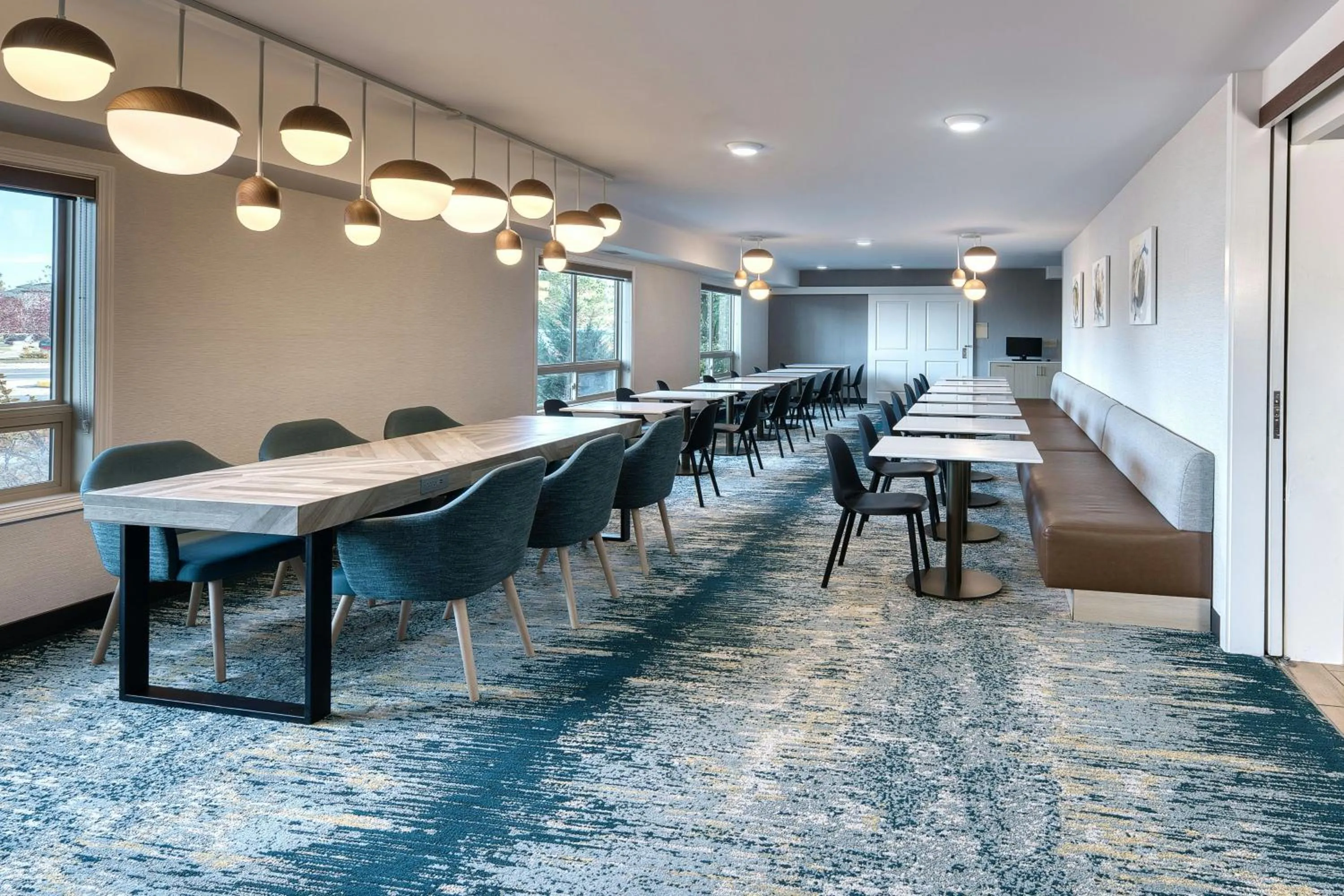 Breakfast in TownePlace Suites by Marriott Red Deer