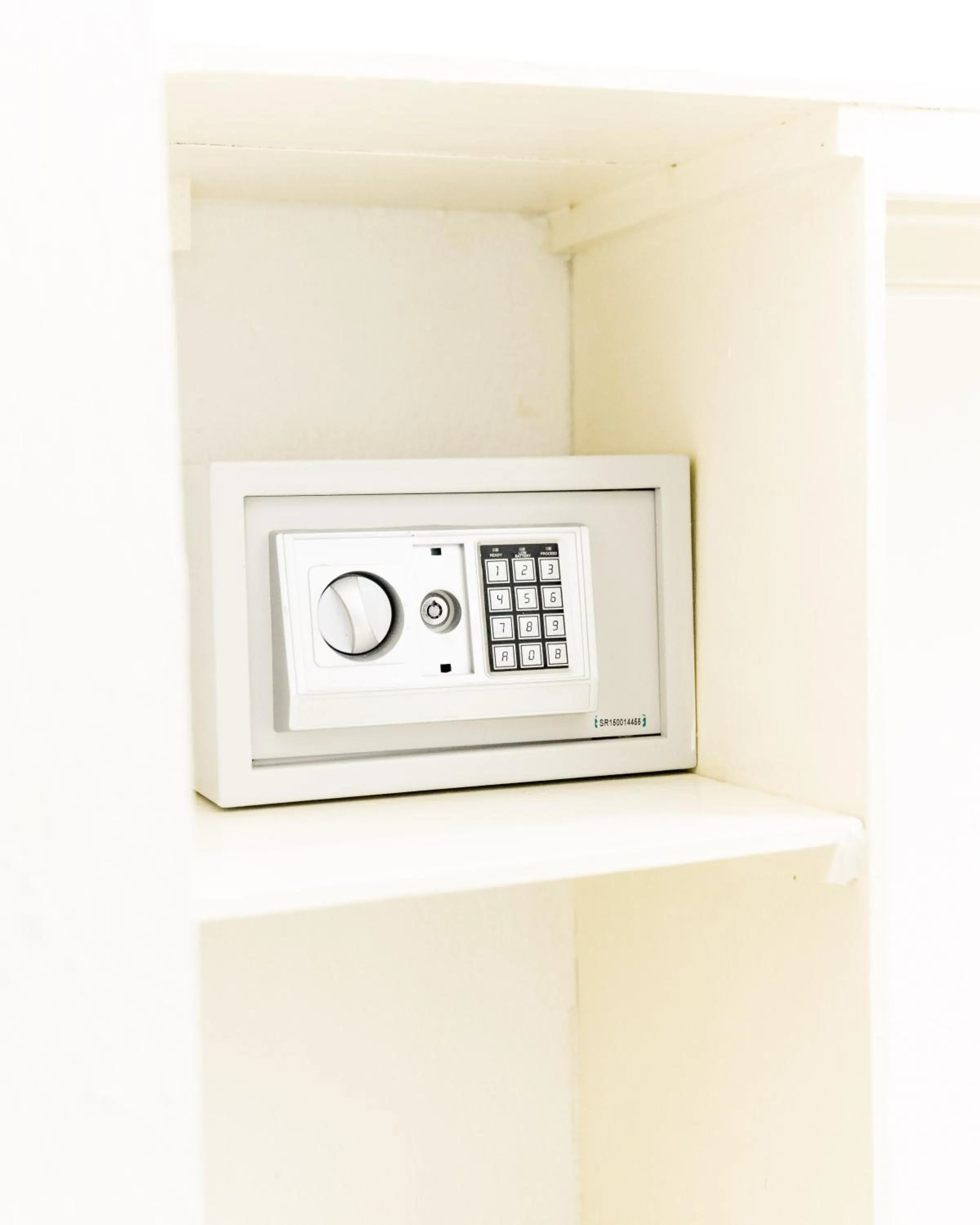 safe in Hotel Villa del Lago