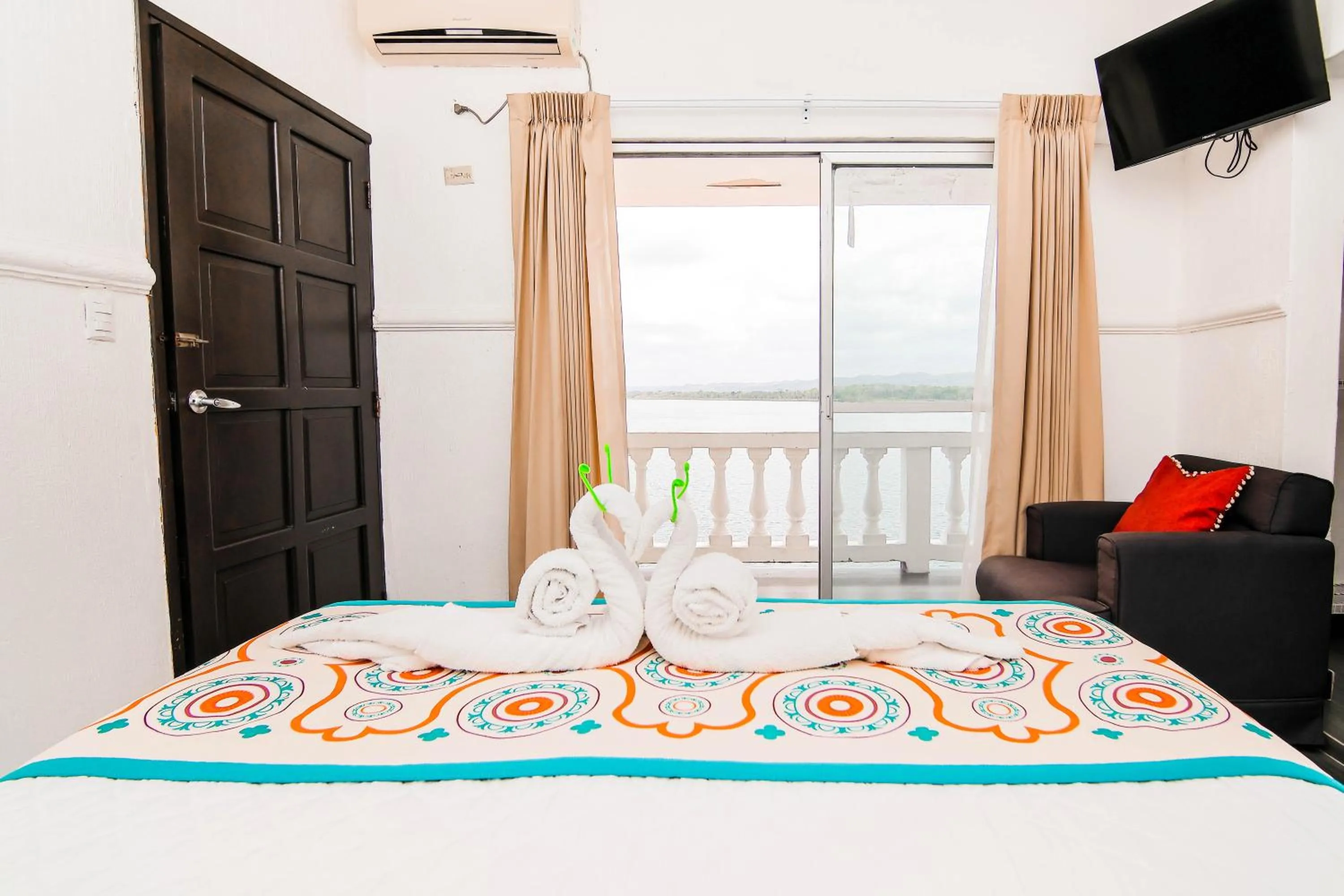 Bed in Hotel Villa del Lago