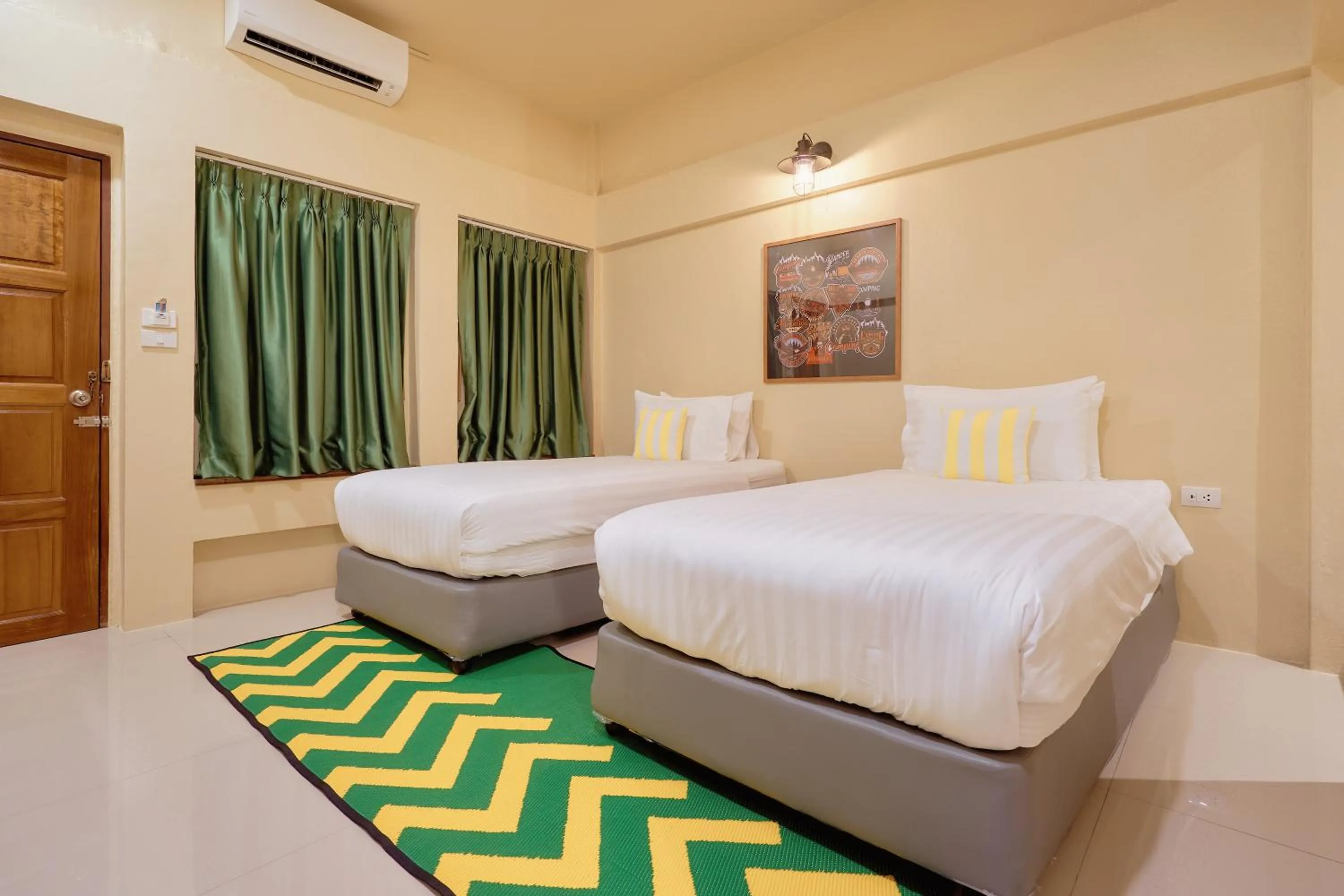 Bed in Sawasdee Lagoon Camping & Restaurant