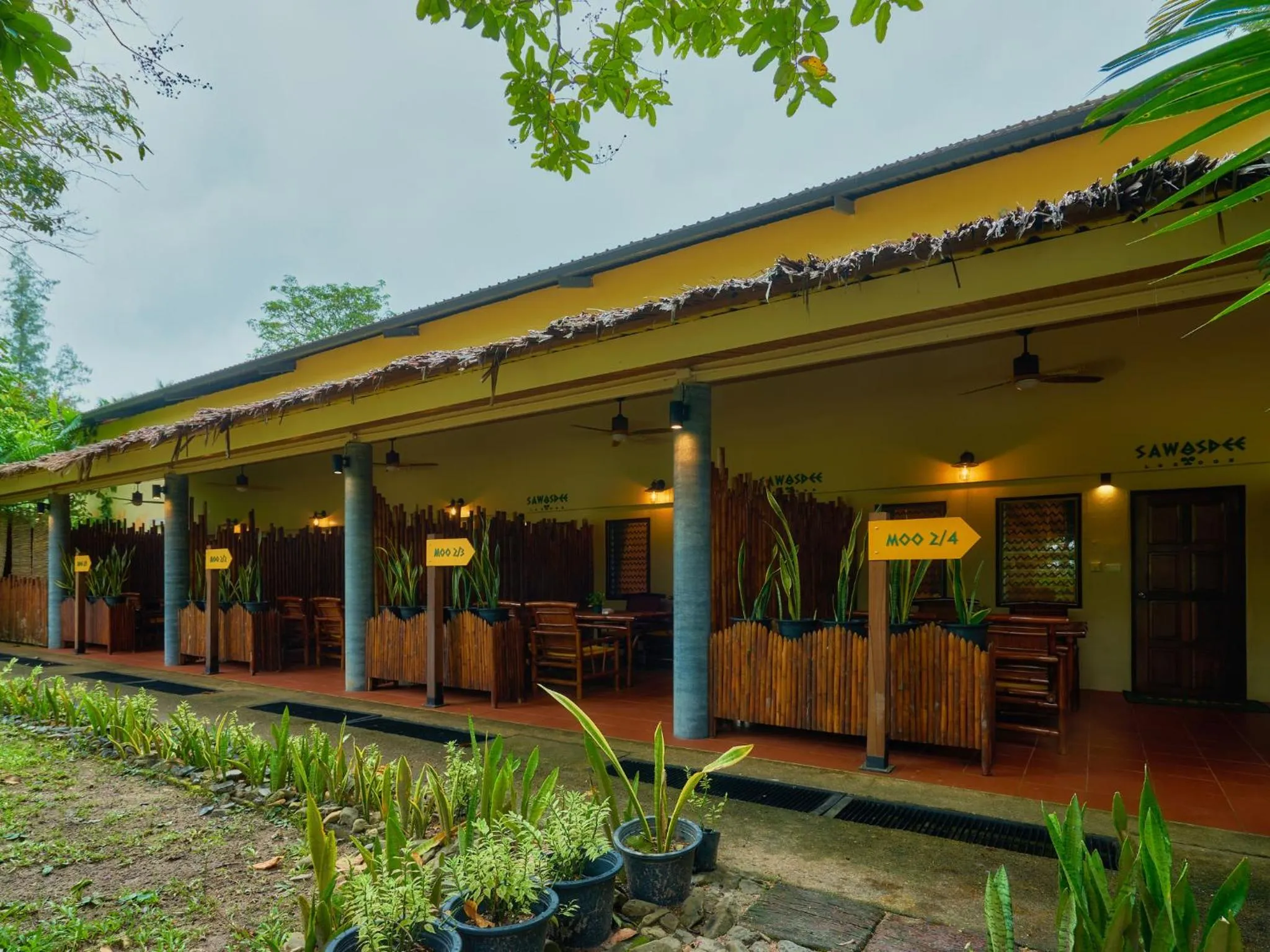 Property building in Sawasdee Lagoon Camping & Restaurant