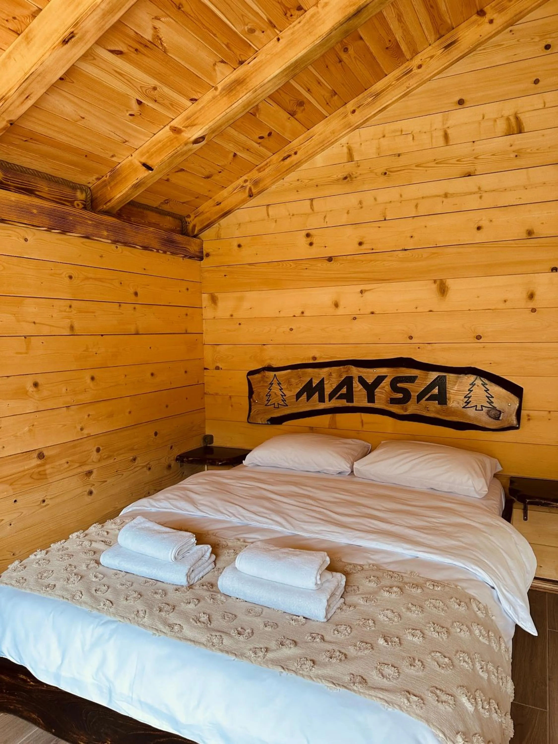 Bed in Maysa Suit Bungalov