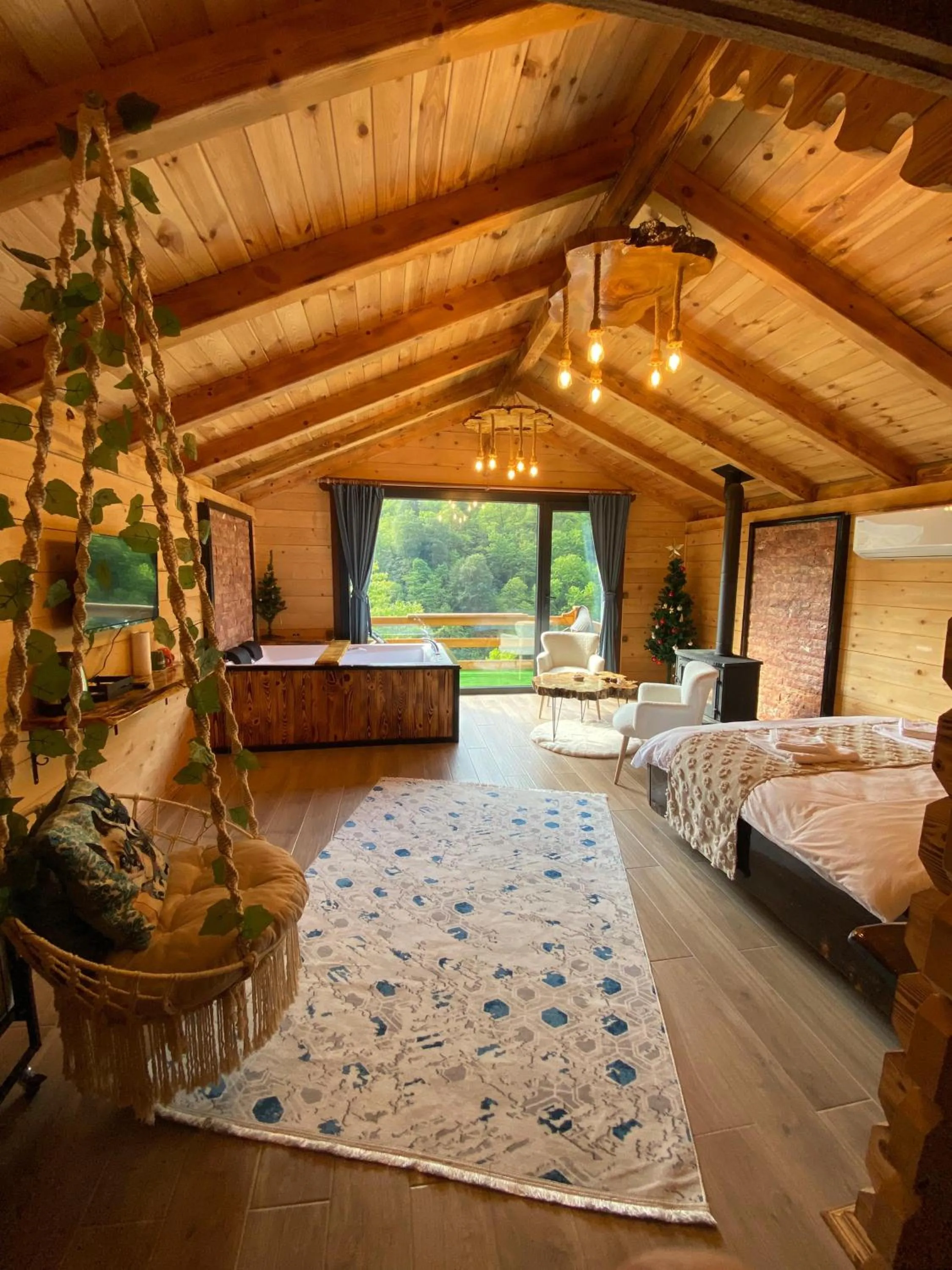 Photo of the whole room, Bed in Maysa Suit Bungalov