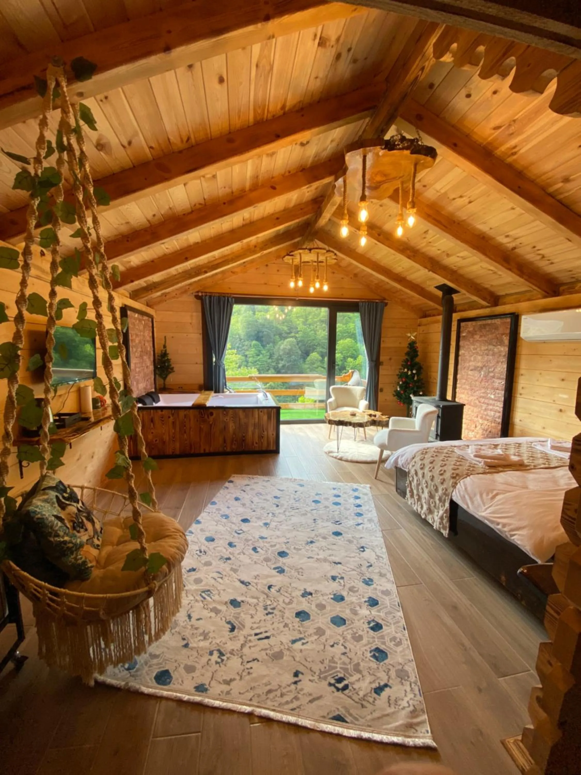 Photo of the whole room, Bed in Maysa Suit Bungalov