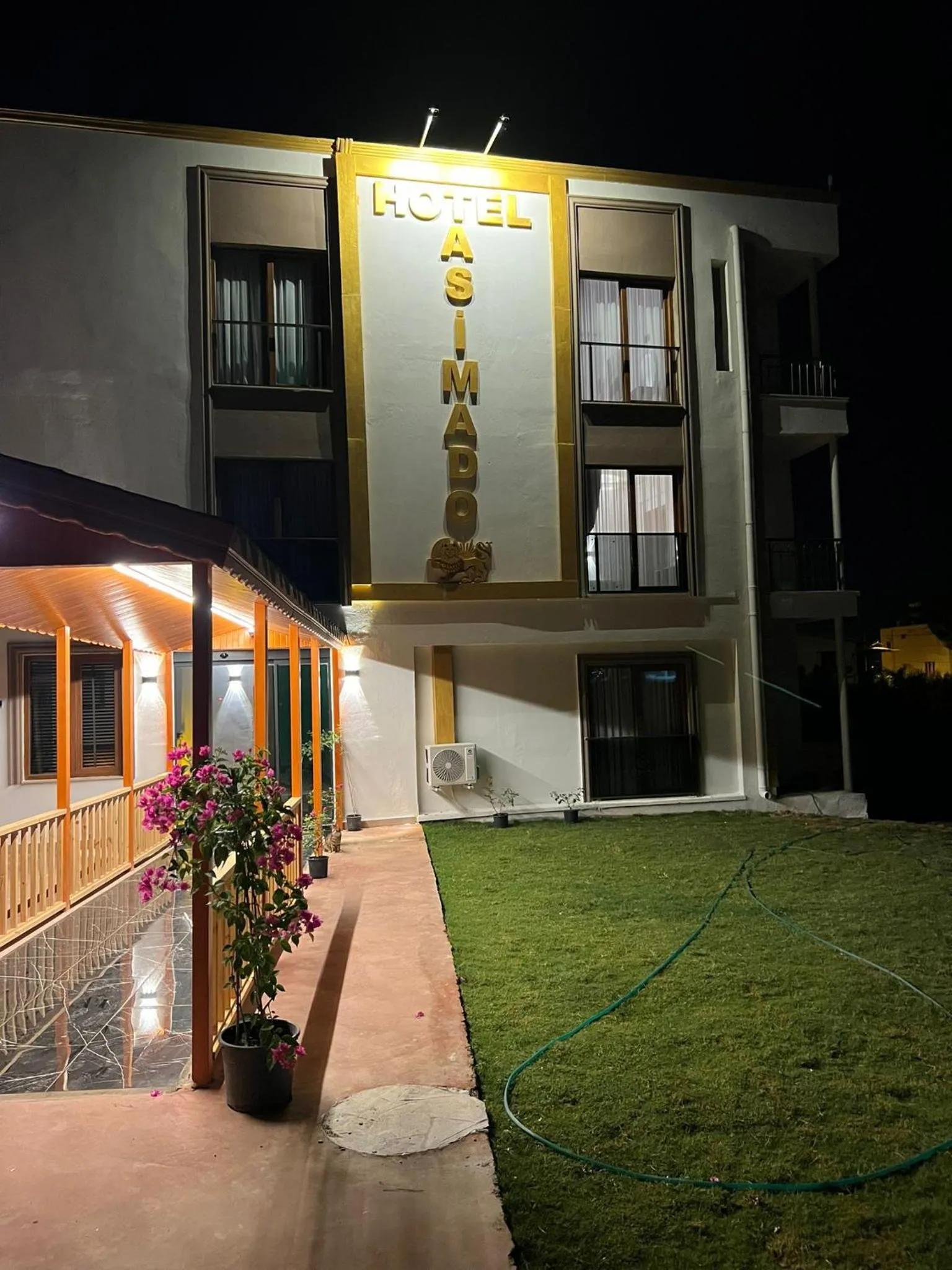 Property building in Asimado Hotel