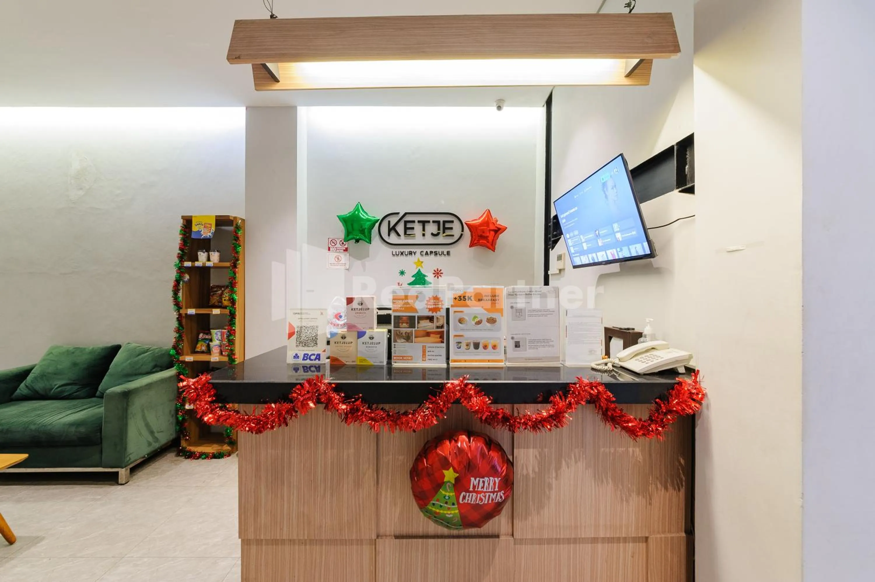 Lobby or reception in Ketje Luxury Capsule Mitra RedDoorz