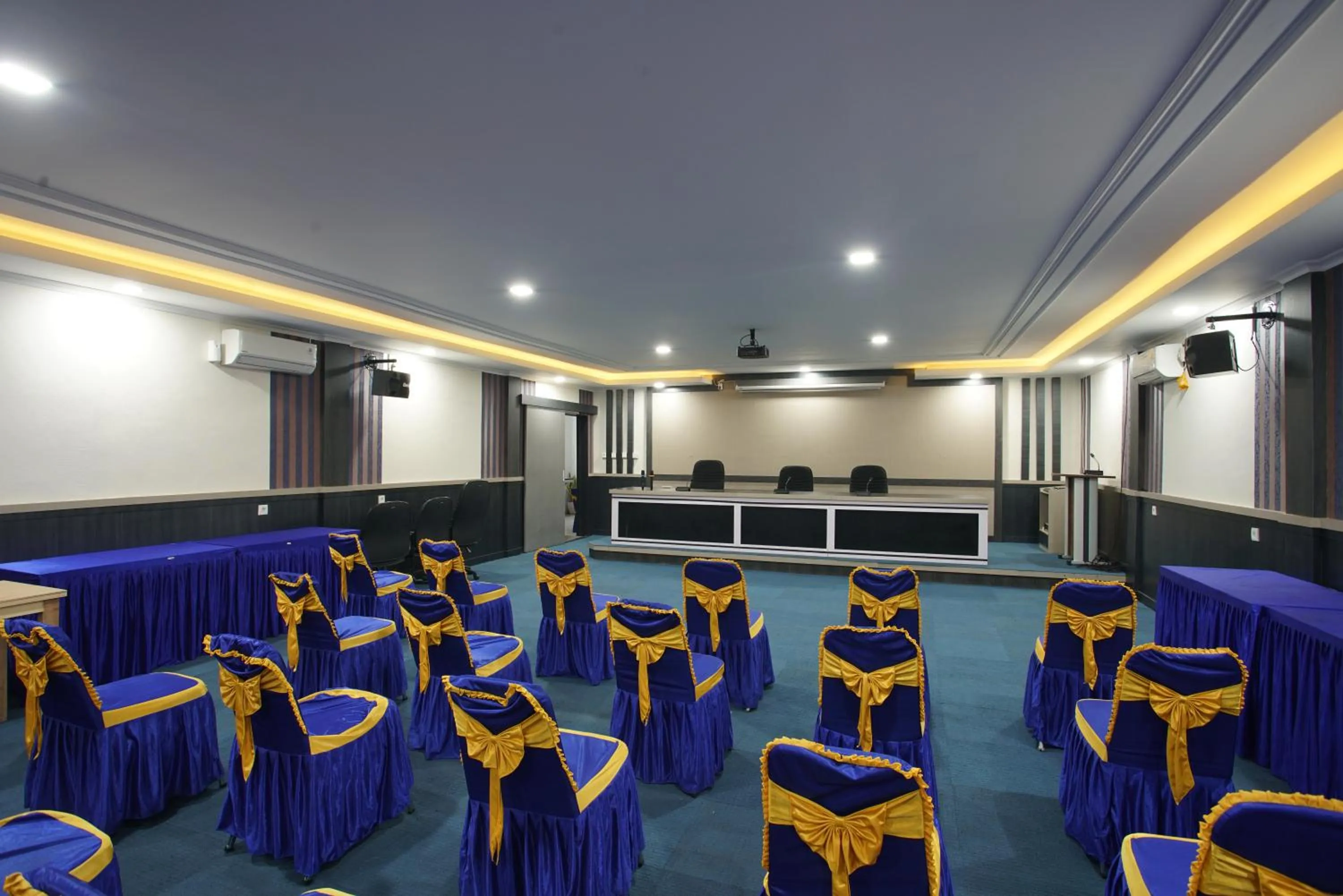 Meeting/conference room in Hotel Bhakti Syariah