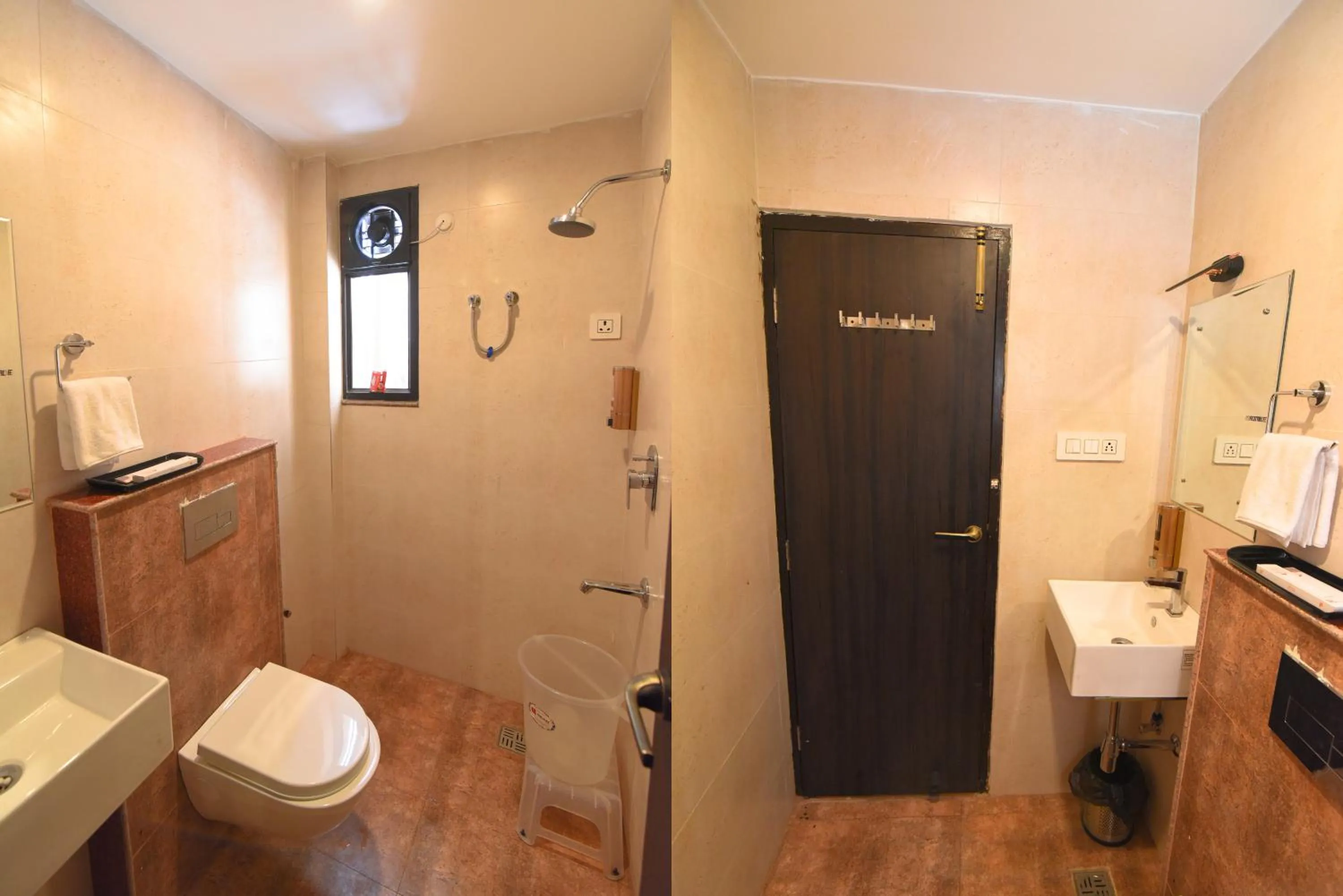 Shower in Hotel Swagat Suites