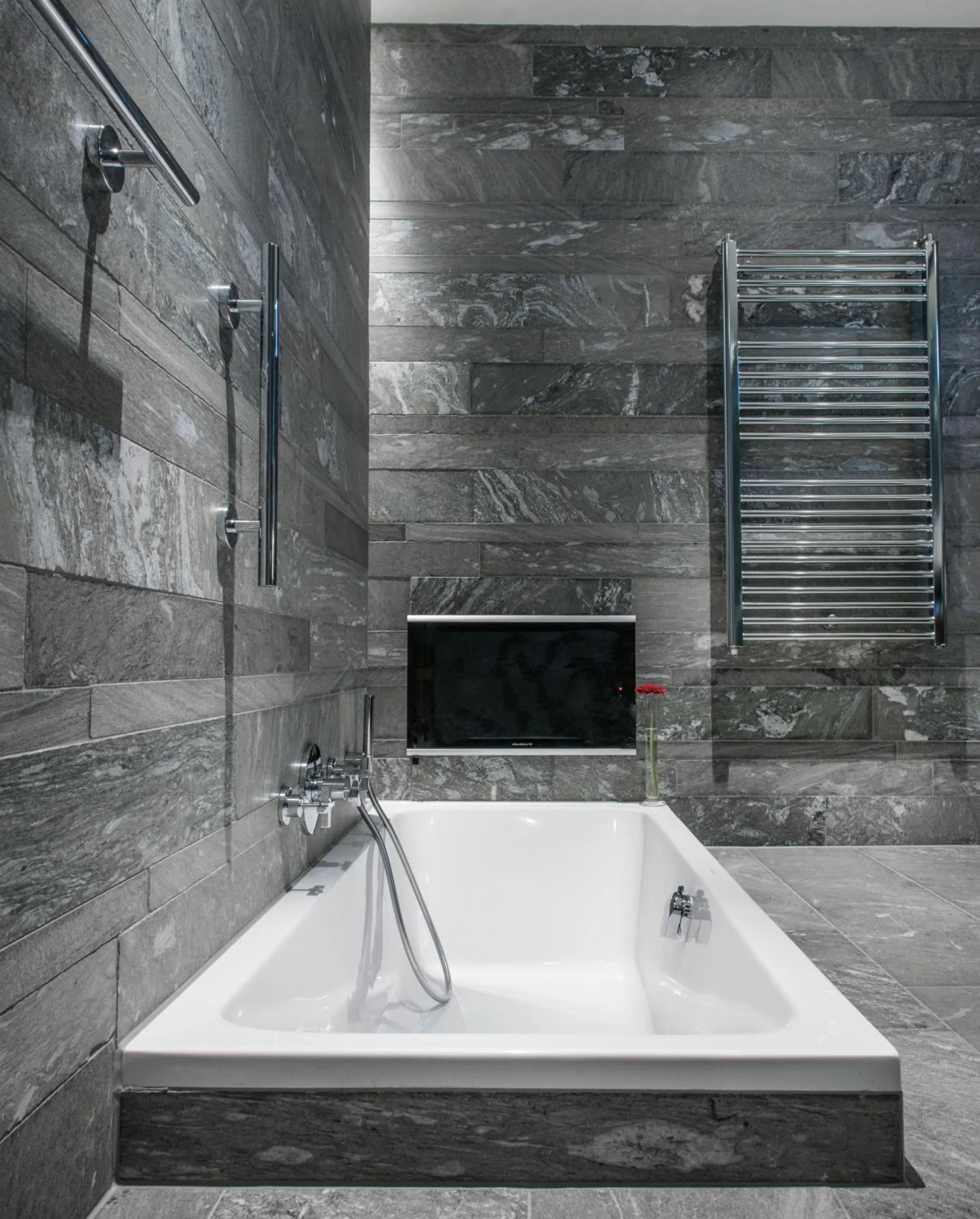 Bathroom in Swissôtel Amsterdam