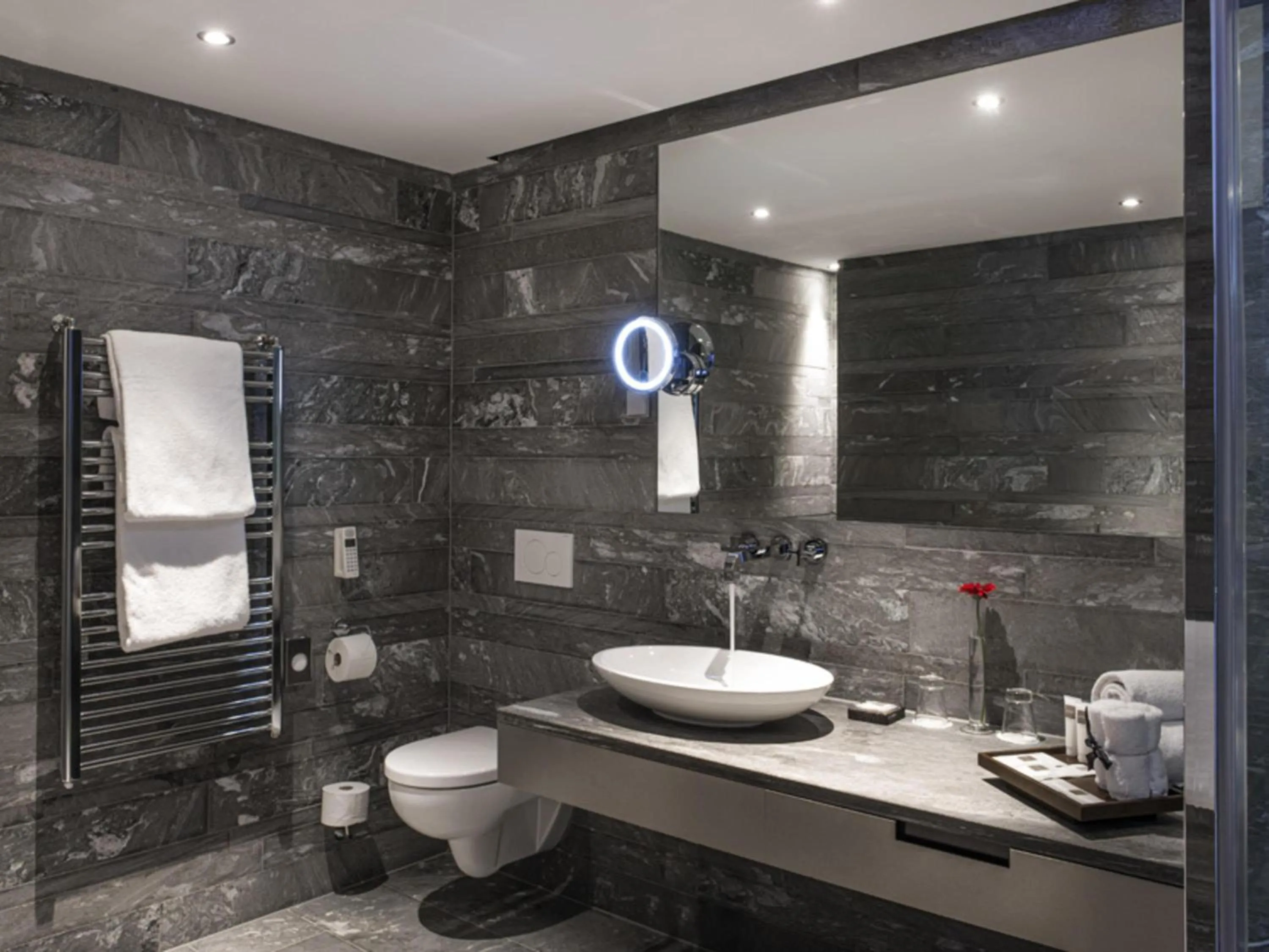 Bedroom in Swissôtel Amsterdam