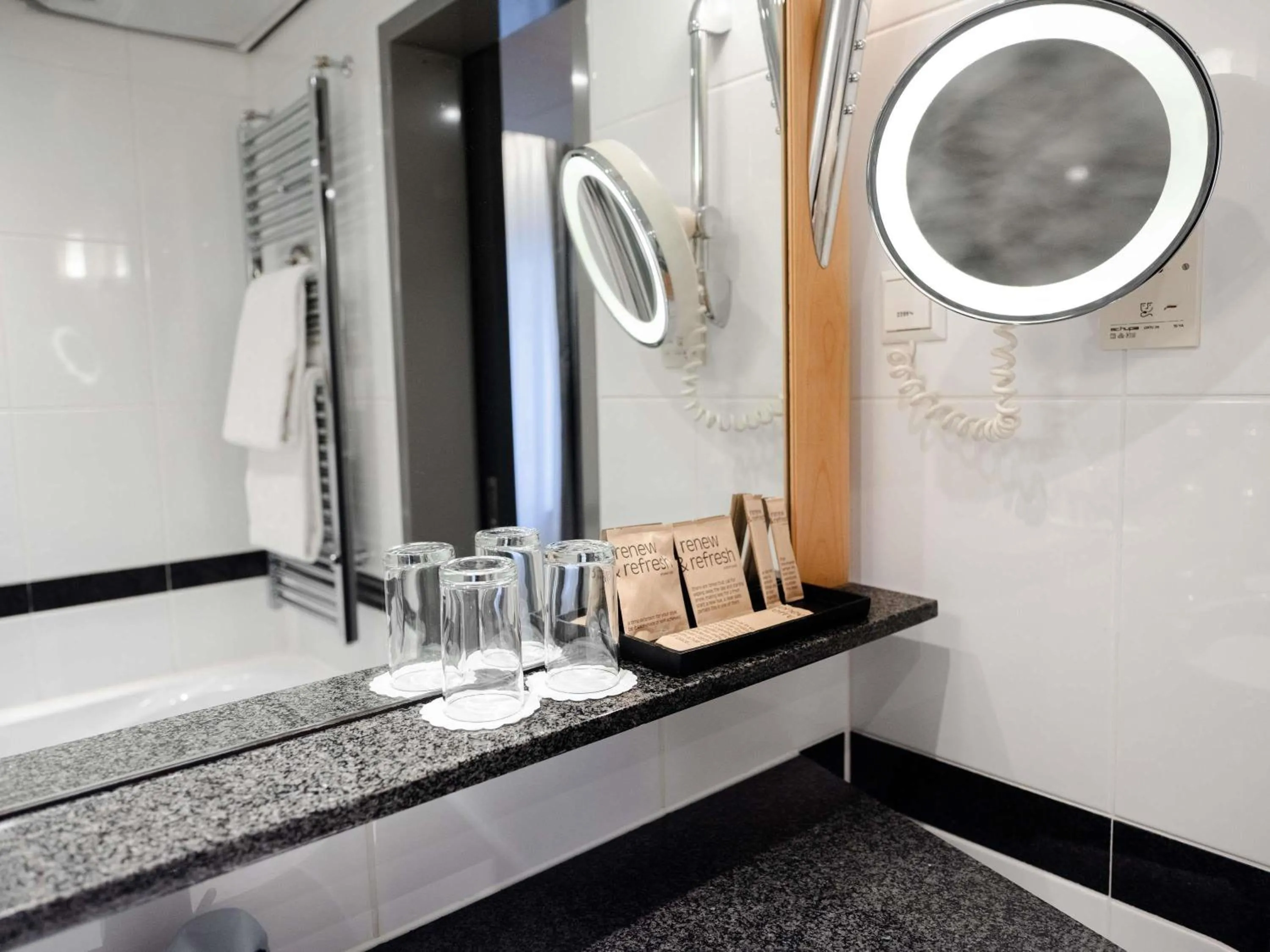 Bedroom in Swissôtel Amsterdam