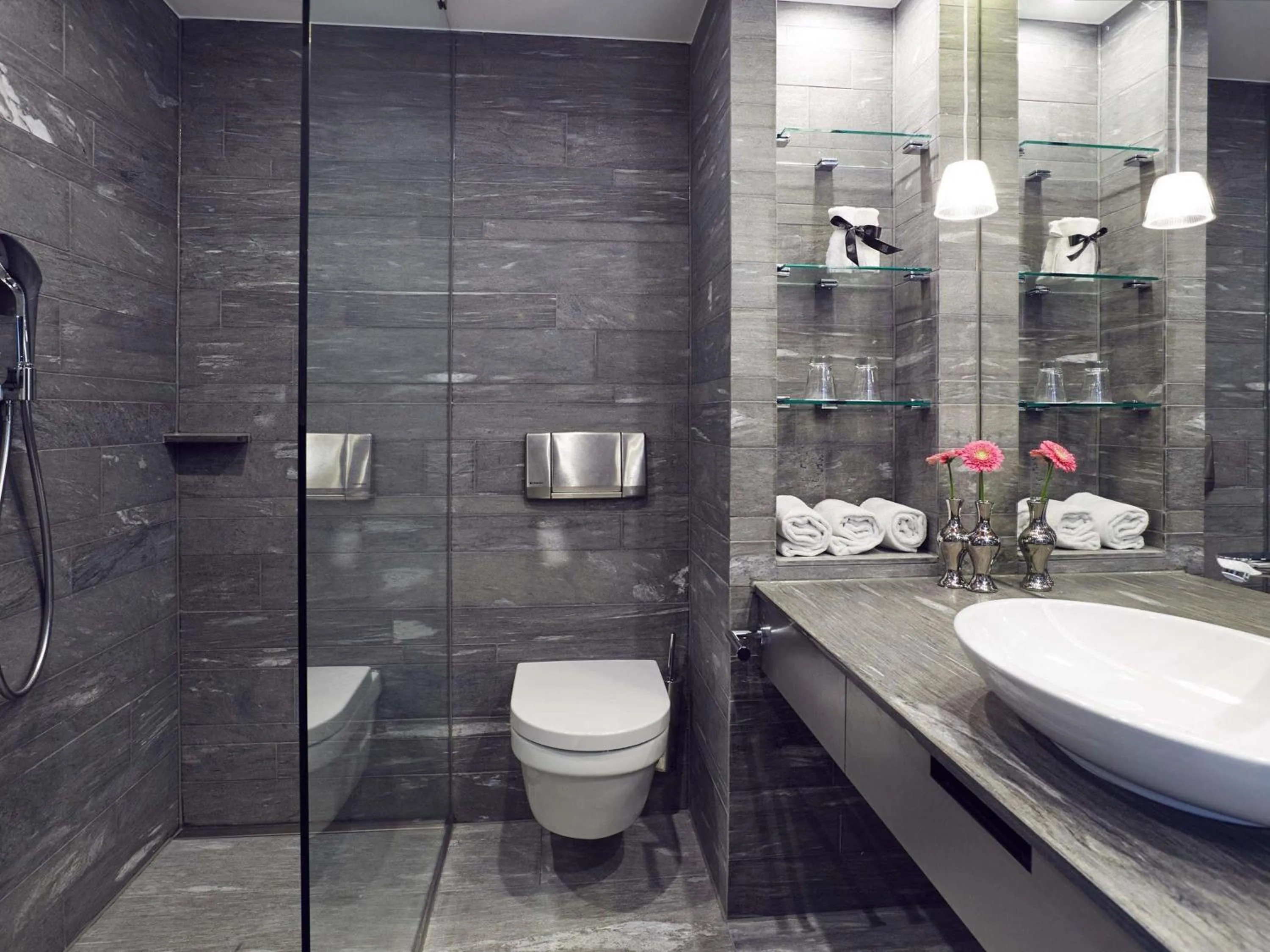 Bedroom in Swissôtel Amsterdam