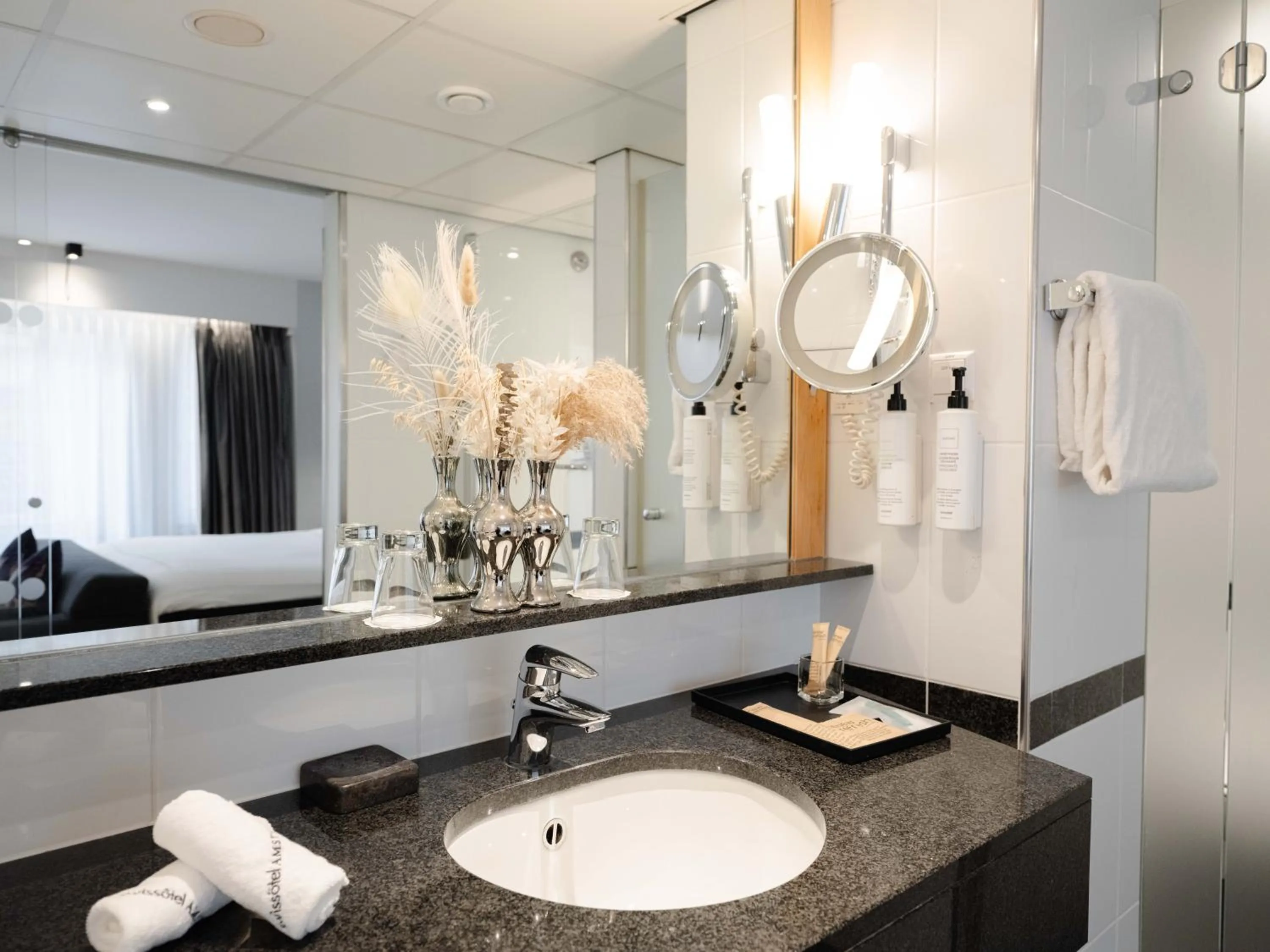 Bathroom in Swissôtel Amsterdam