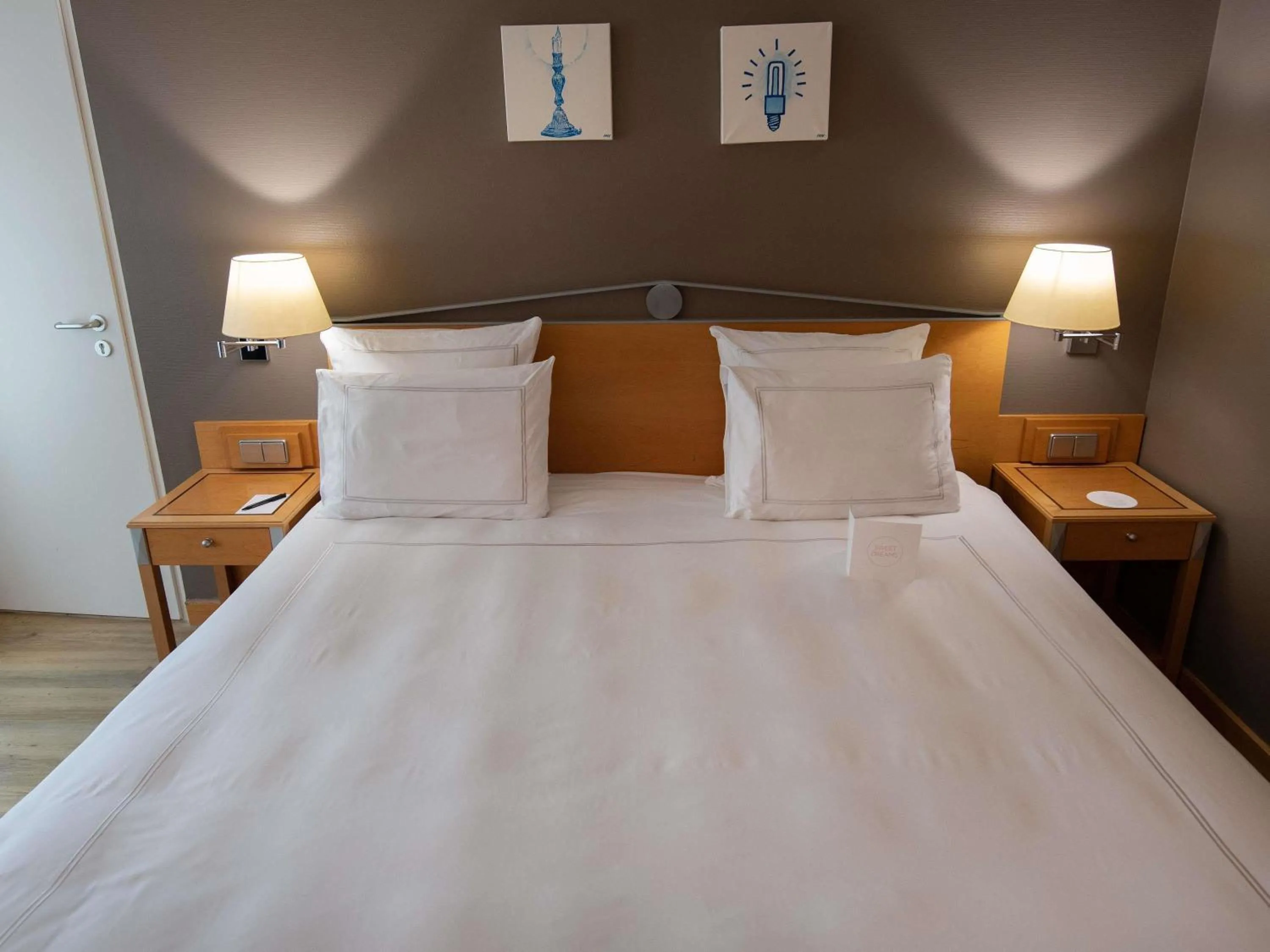 Bedroom, Bed in Swissôtel Amsterdam