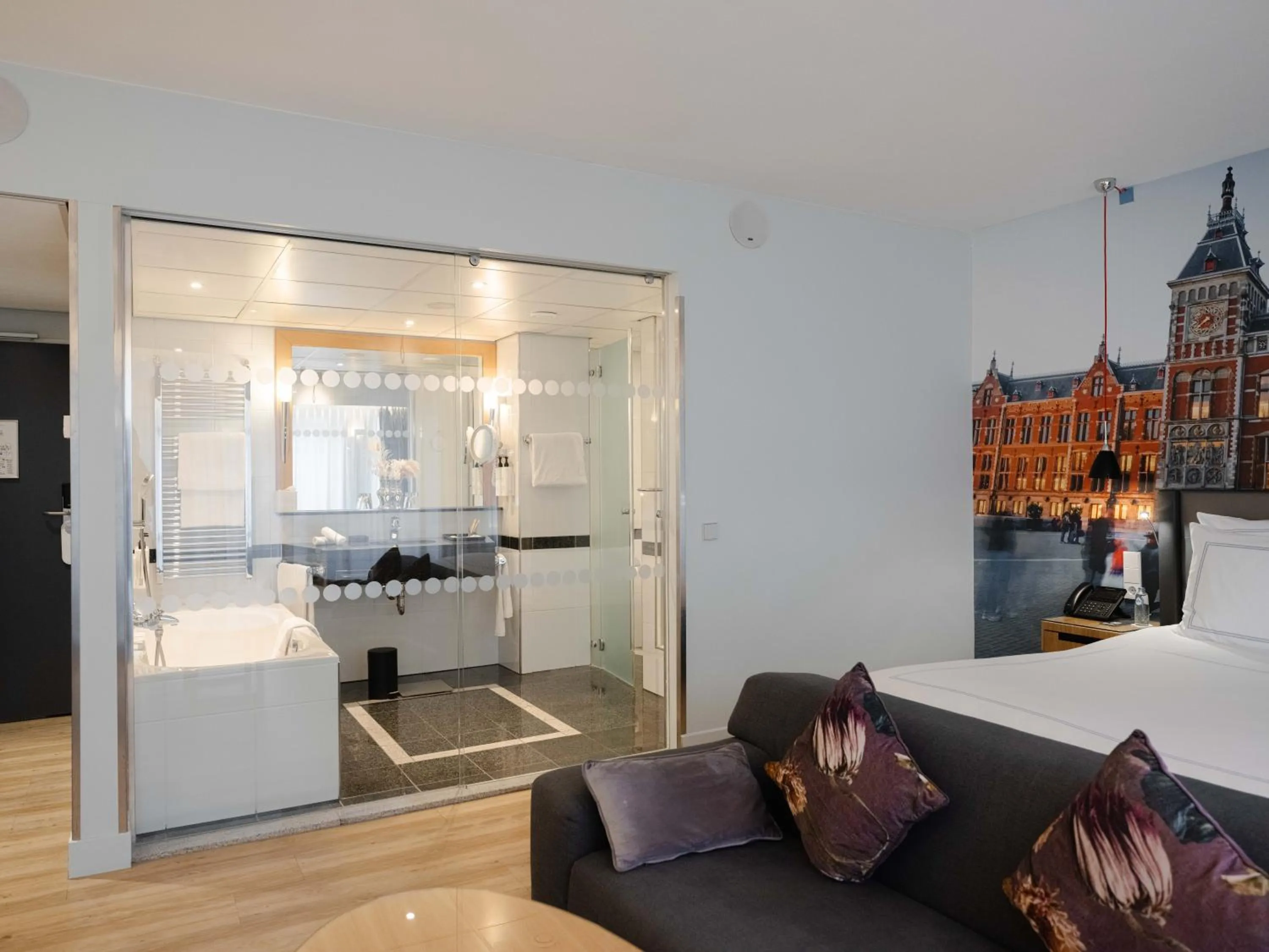 Bathroom in Swissôtel Amsterdam