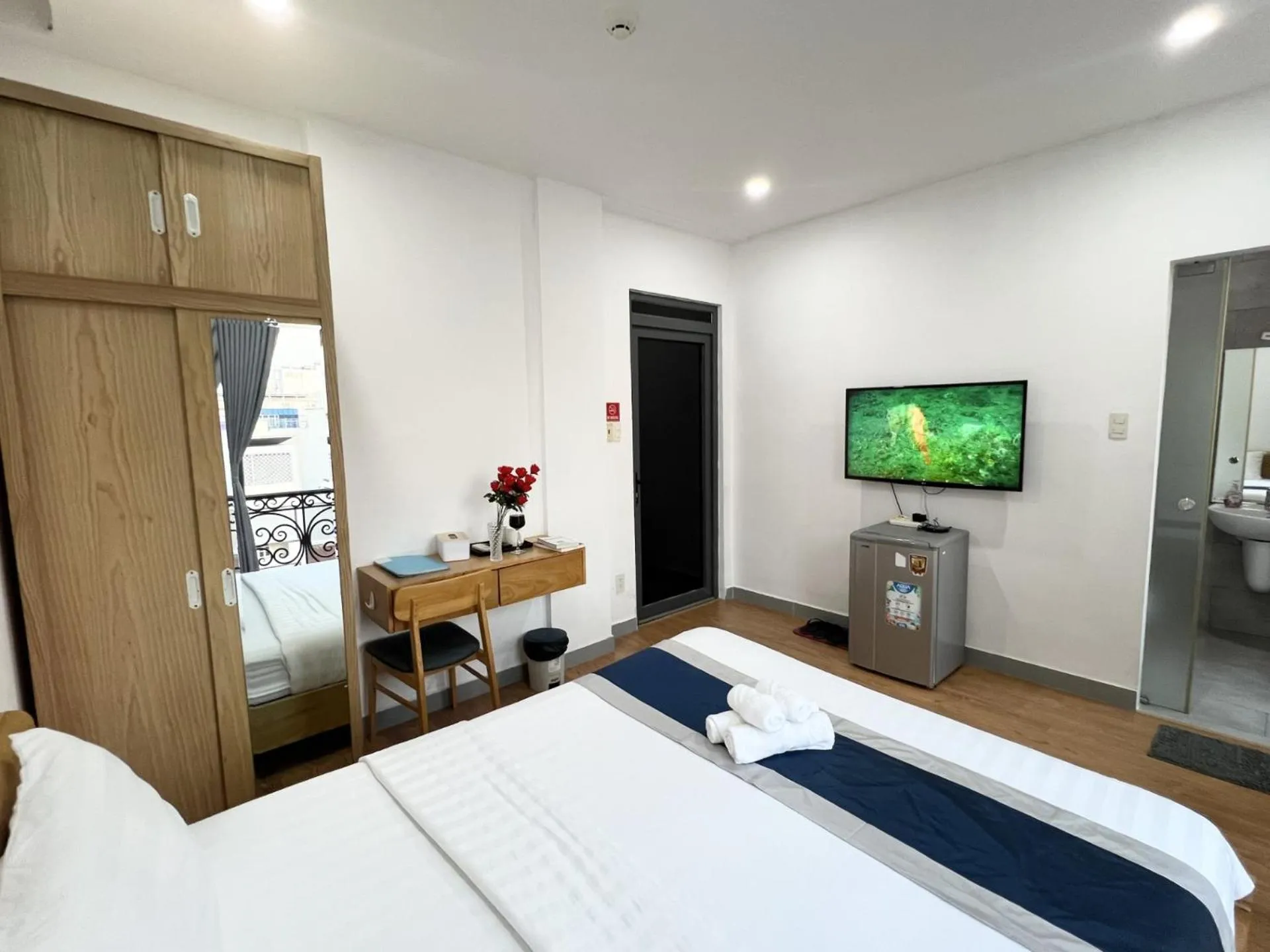 TV and multimedia, Bed in Home Away Minh Khai - Serviced Apartment