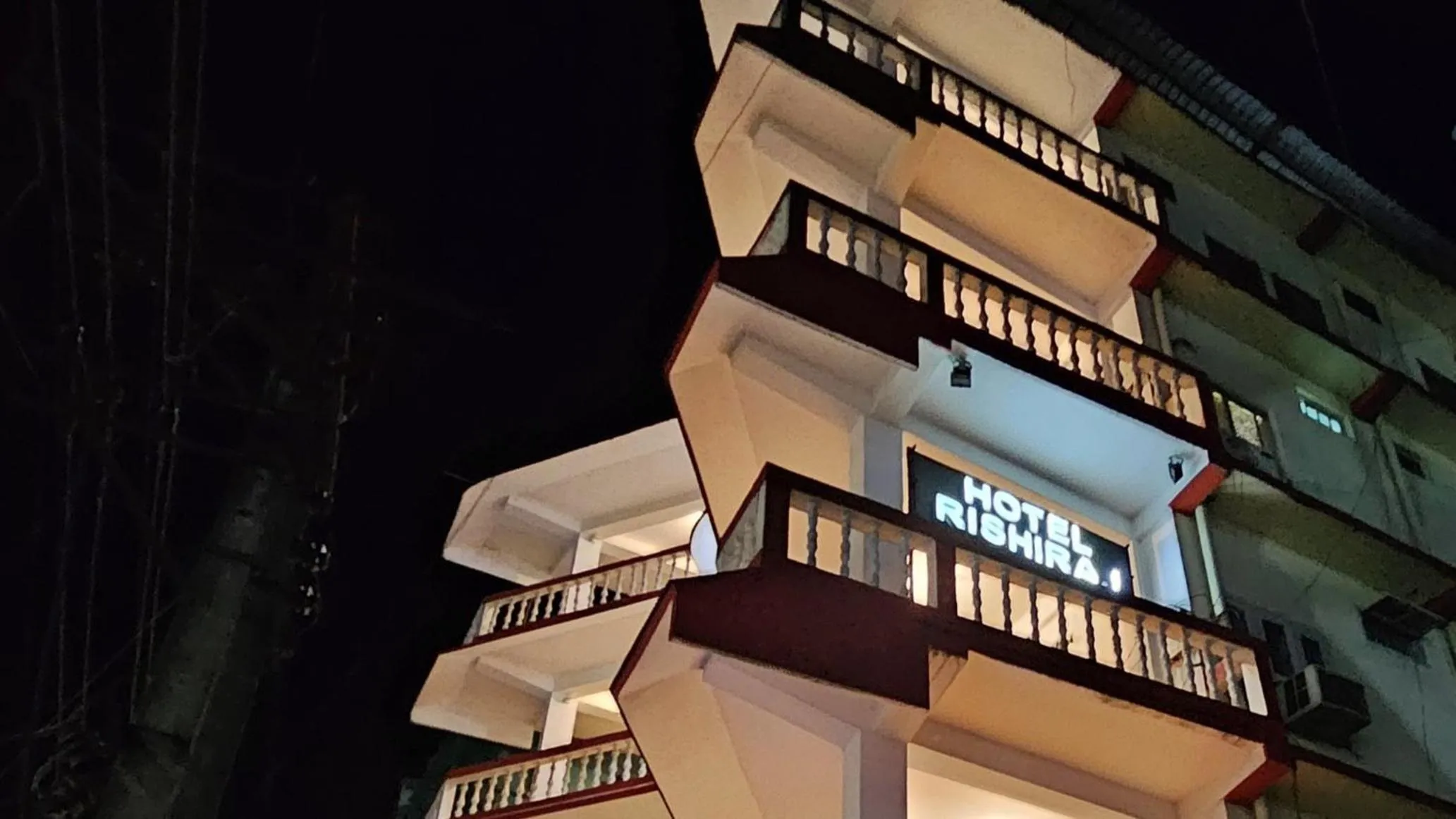 Hotel Rishiraj