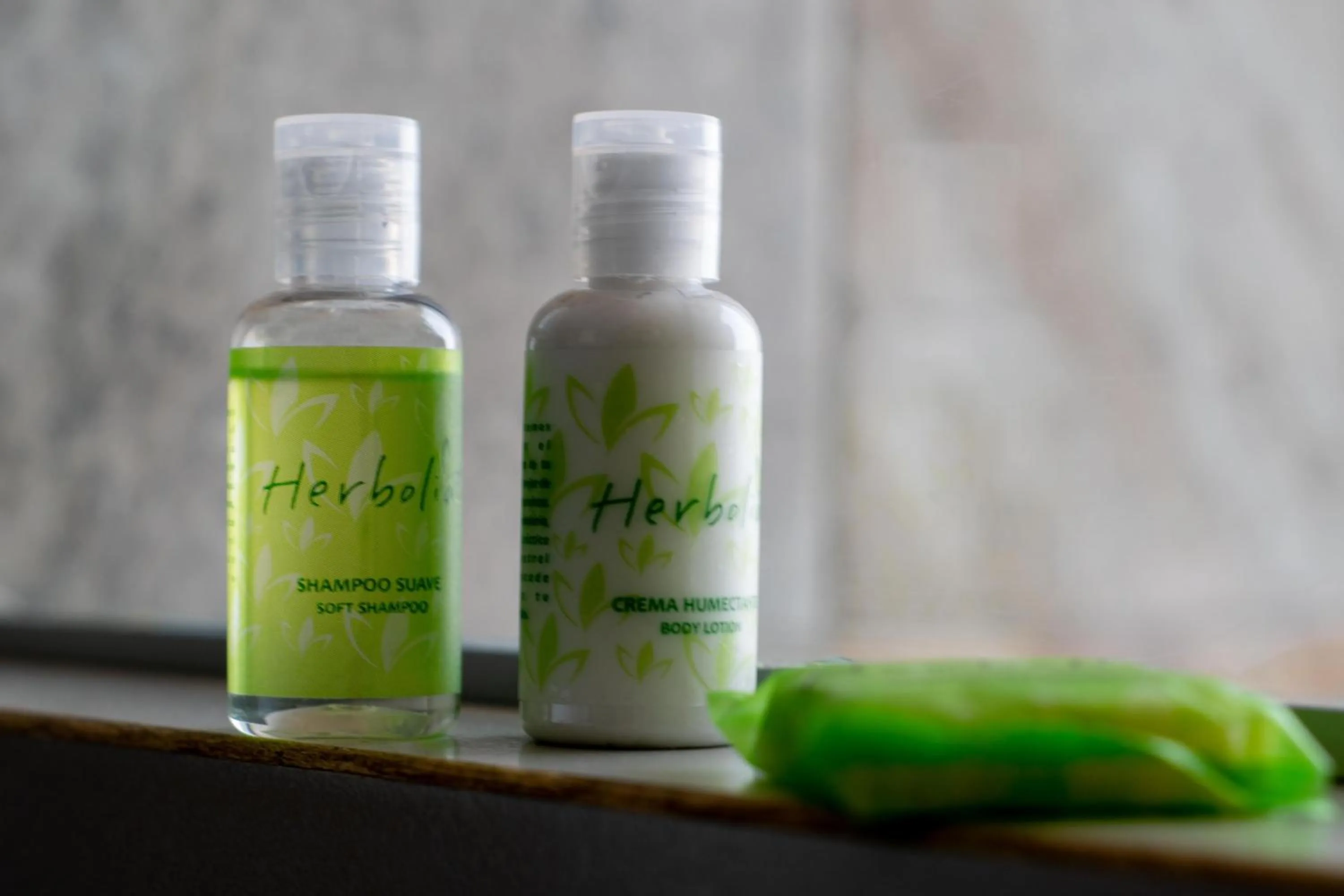 Shower in HVH by Yaxché