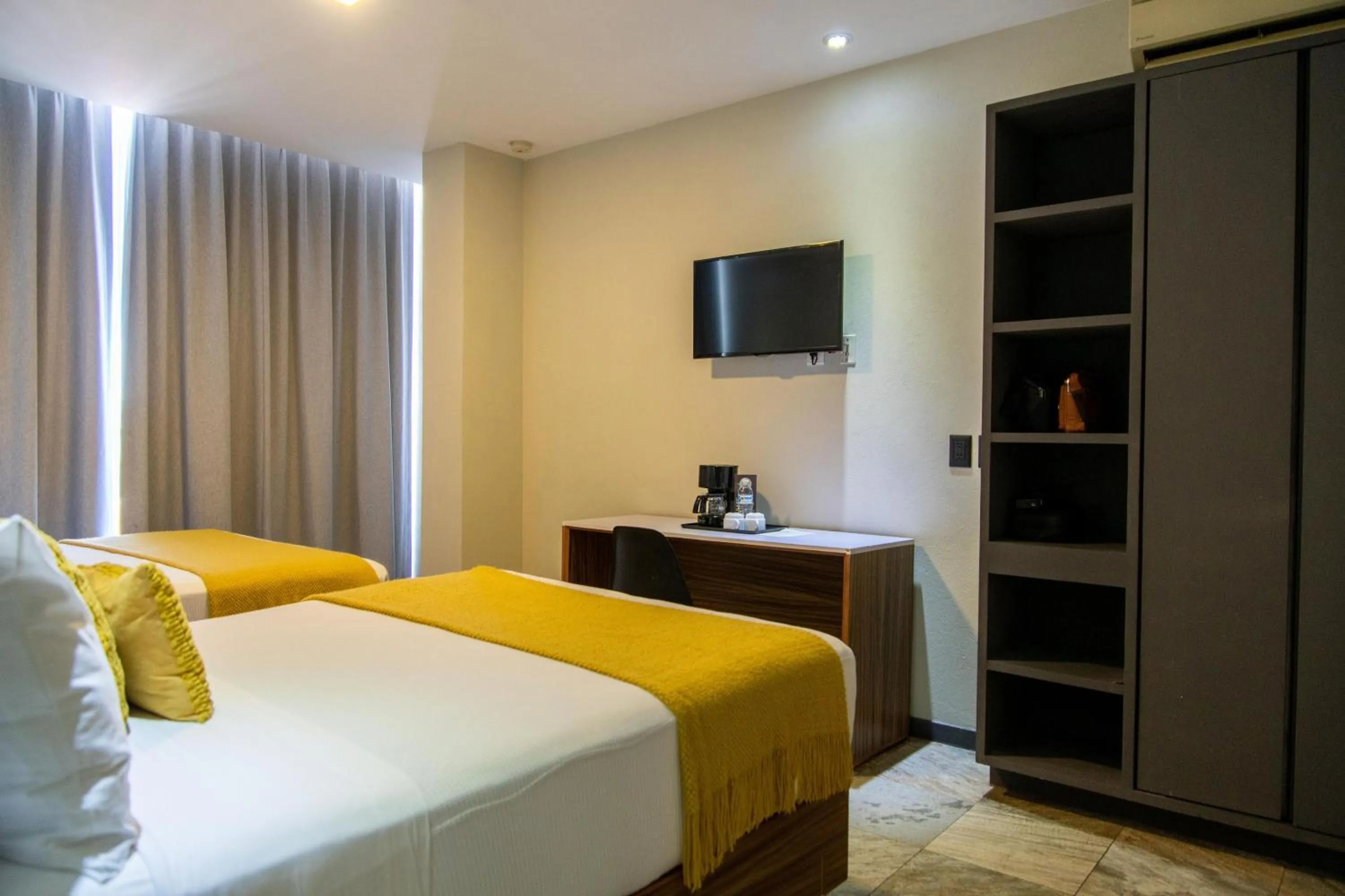 TV and multimedia, Bed in HVH by Yaxché