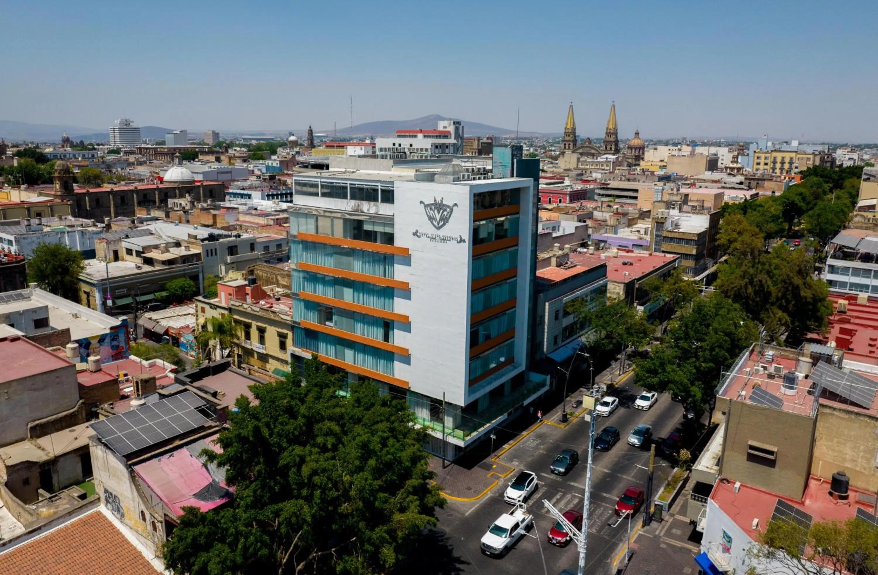 Property building in HVH by Yaxché