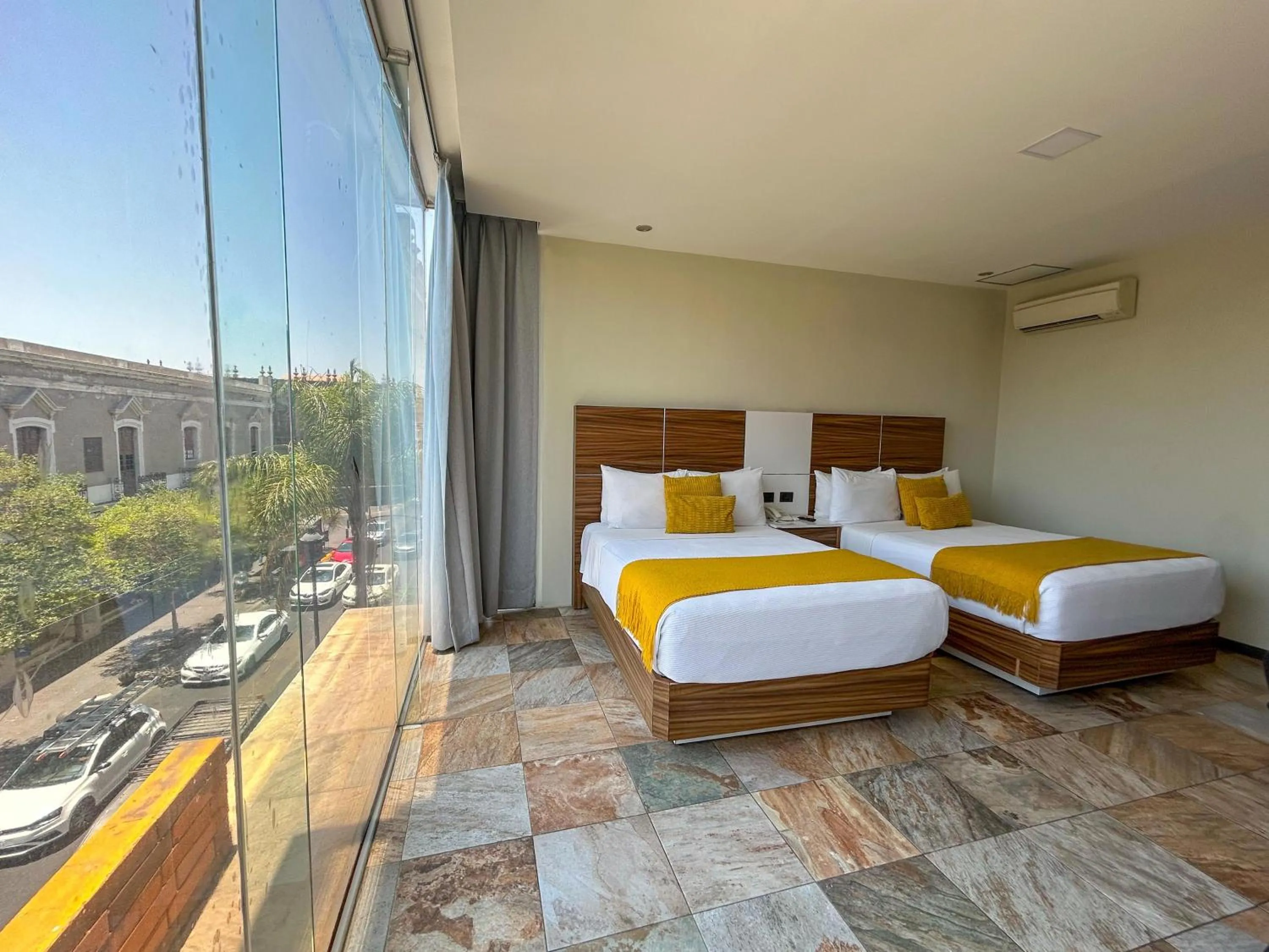 Bed in HVH by Yaxché