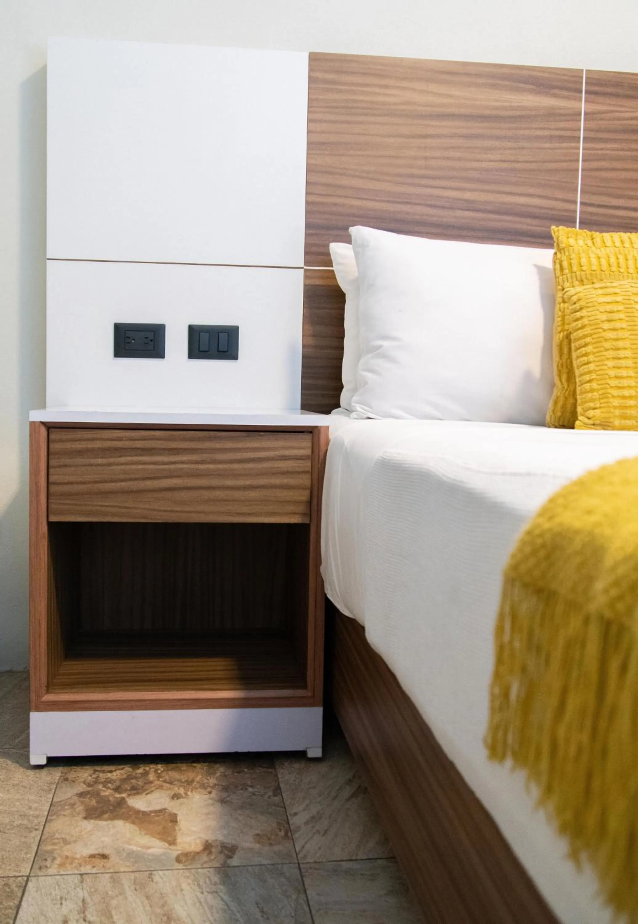 Bed in HVH by Yaxché