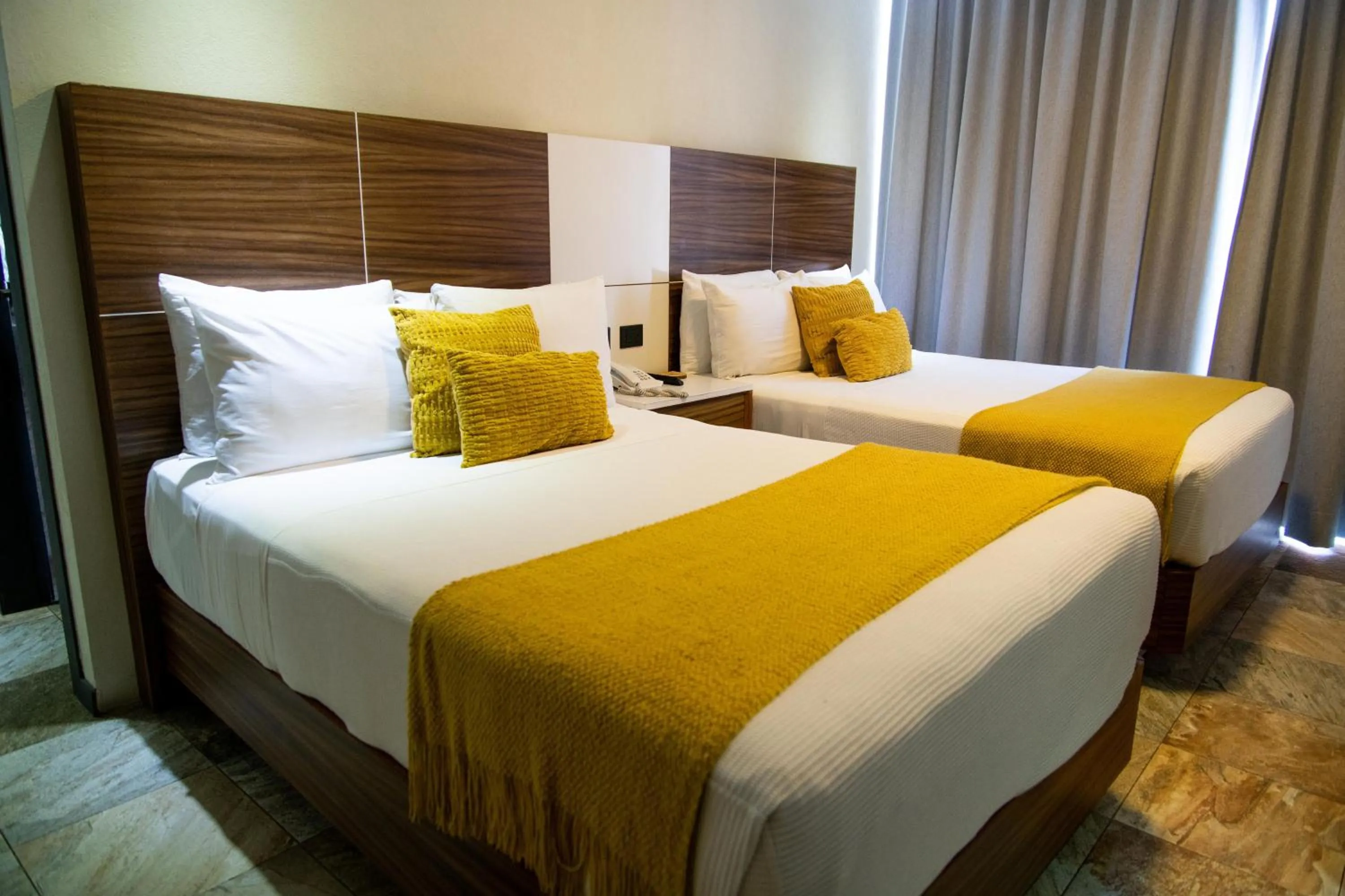 Bed in HVH by Yaxché