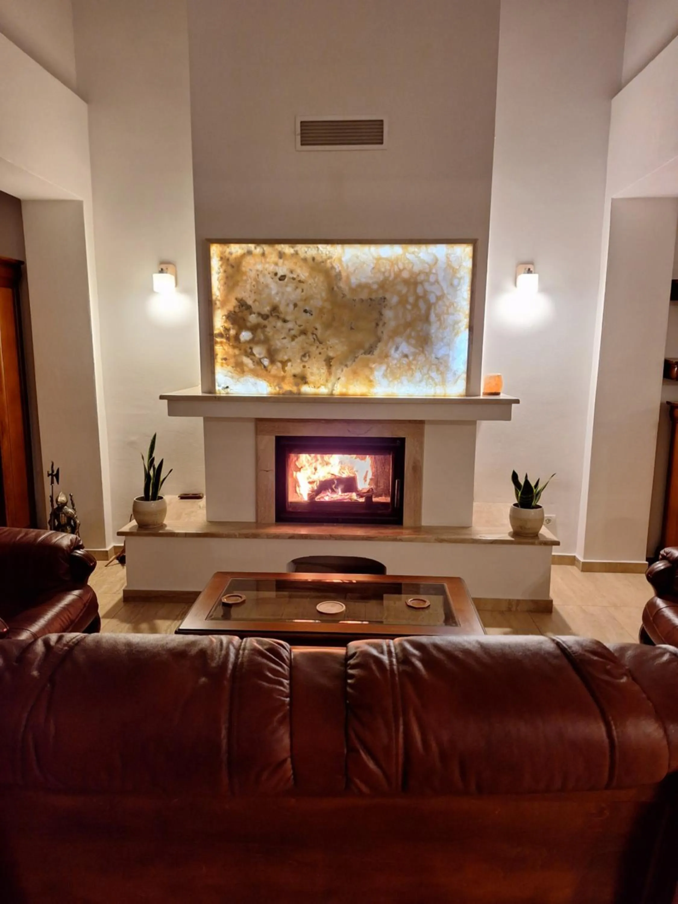 Communal lounge/ TV room in TREND