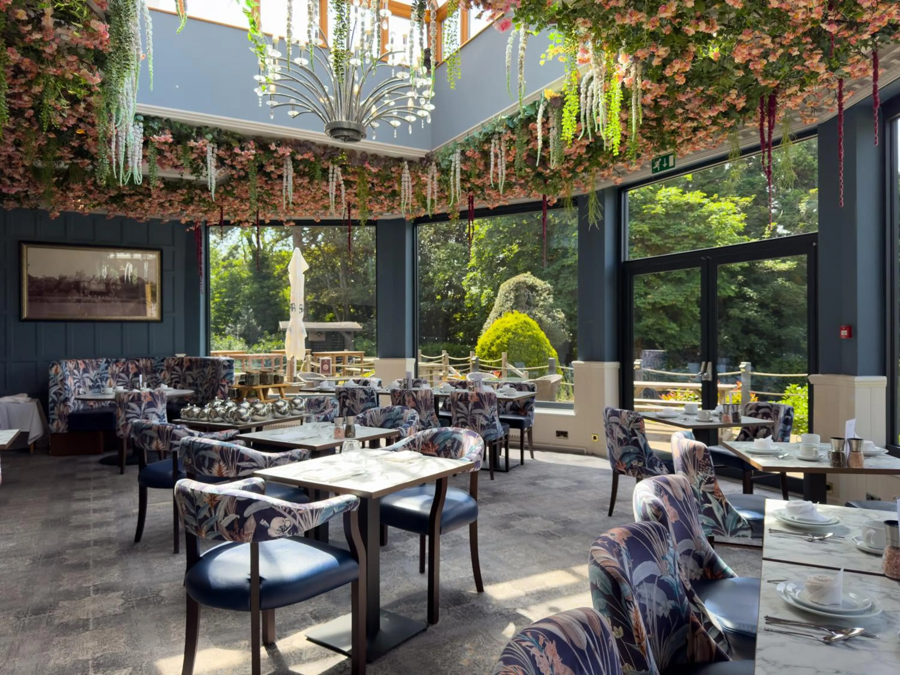 Restaurant/places to eat in The Mount Country Manor Hotel & Golf Wolverhampton