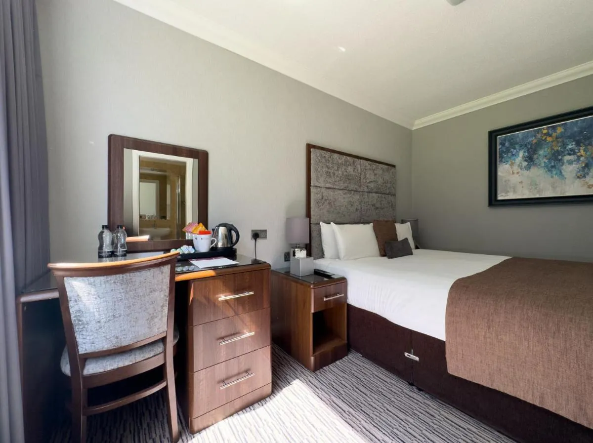 Bedroom, Bed in The Mount Country Manor Hotel & Golf Wolverhampton