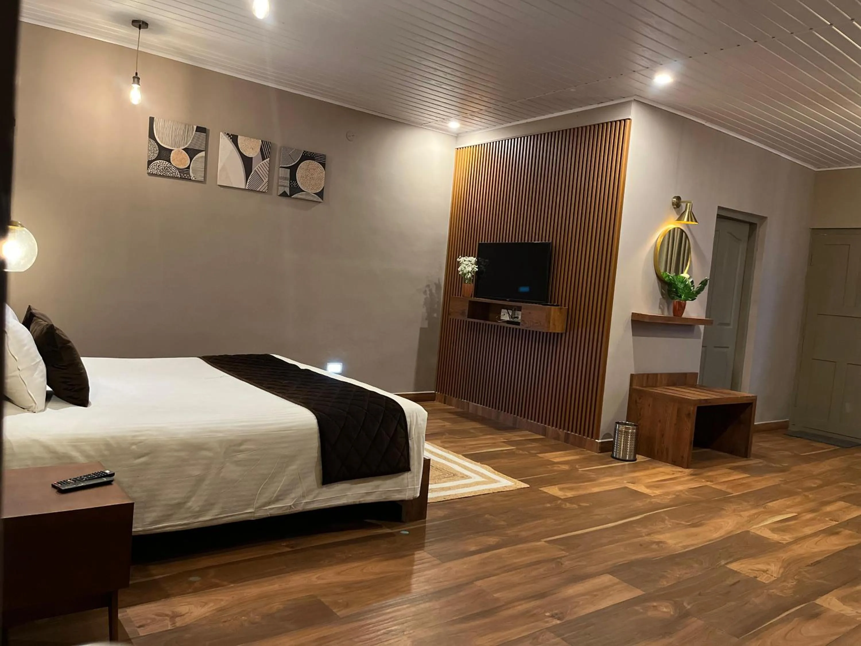 Bed in Misty Courtyard Resort