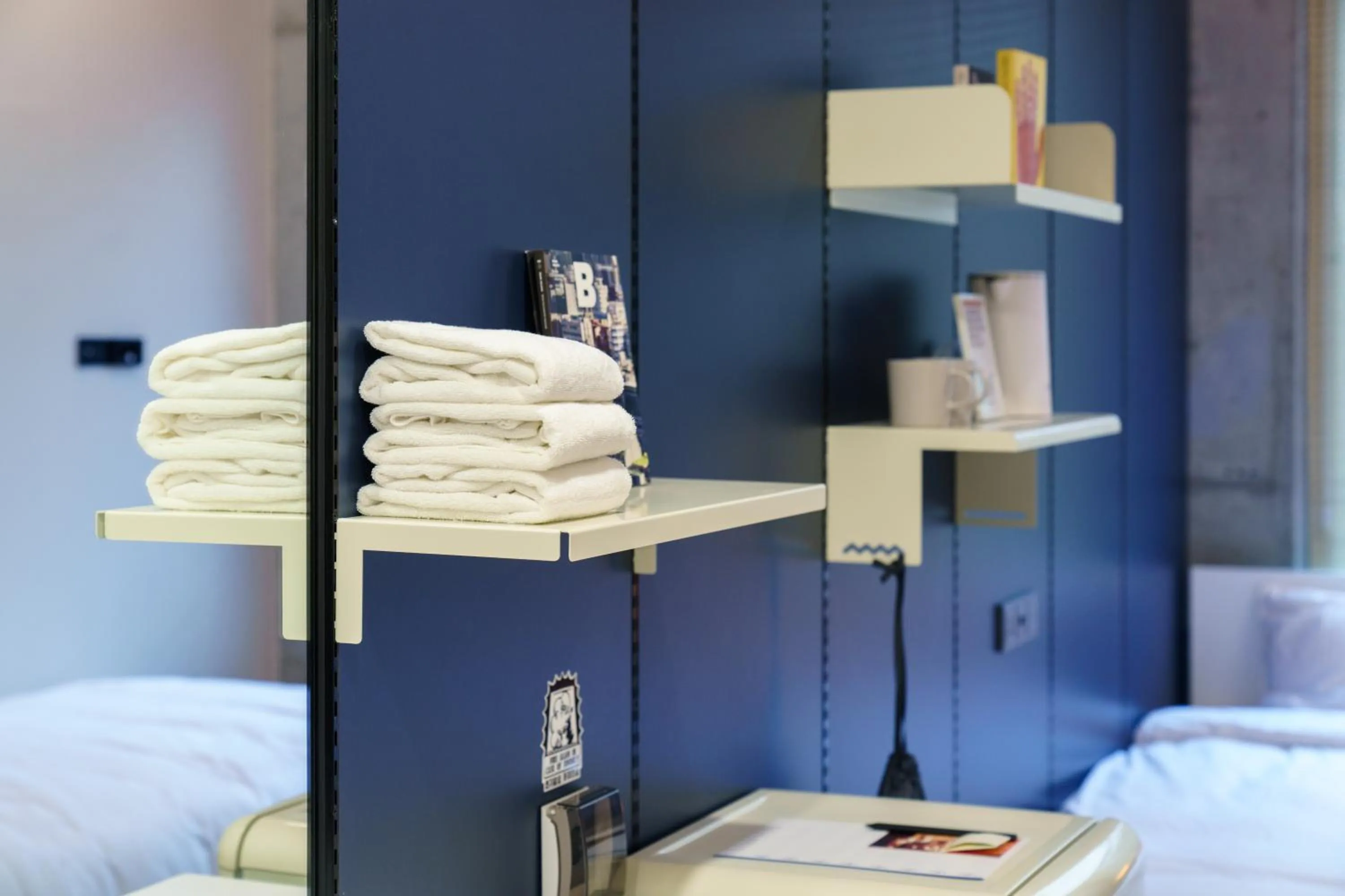 Photo of the whole room, Bed in Local Stitch Creator Town Seogyo