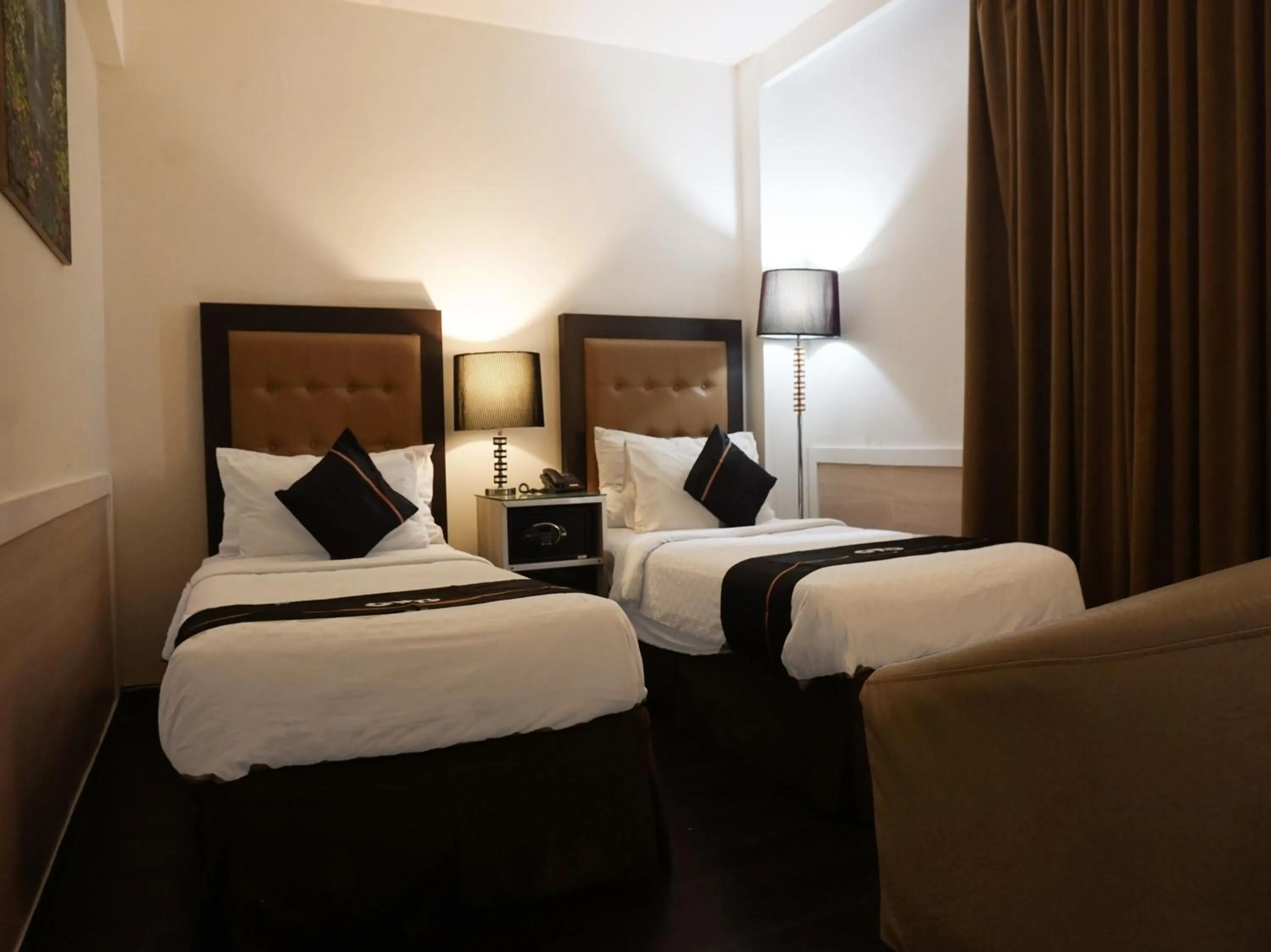 Bedroom, Bed in Hotel O Townhouse Oak Grand Orienchi