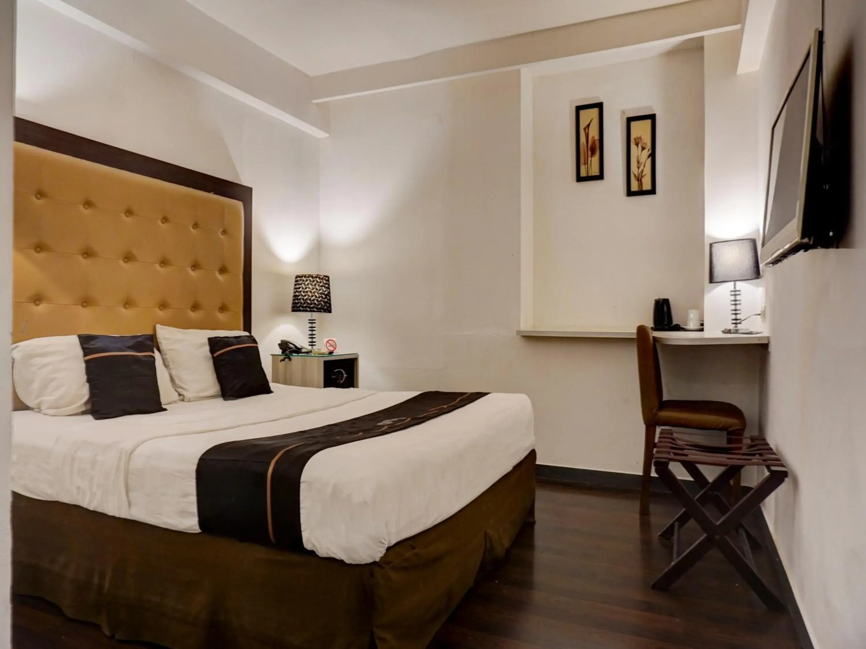 Deluxe Double Room in Hotel O Townhouse Oak Grand Orienchi Deluxe Double Room in Hotel O Townhouse Oak Grand Orienchi