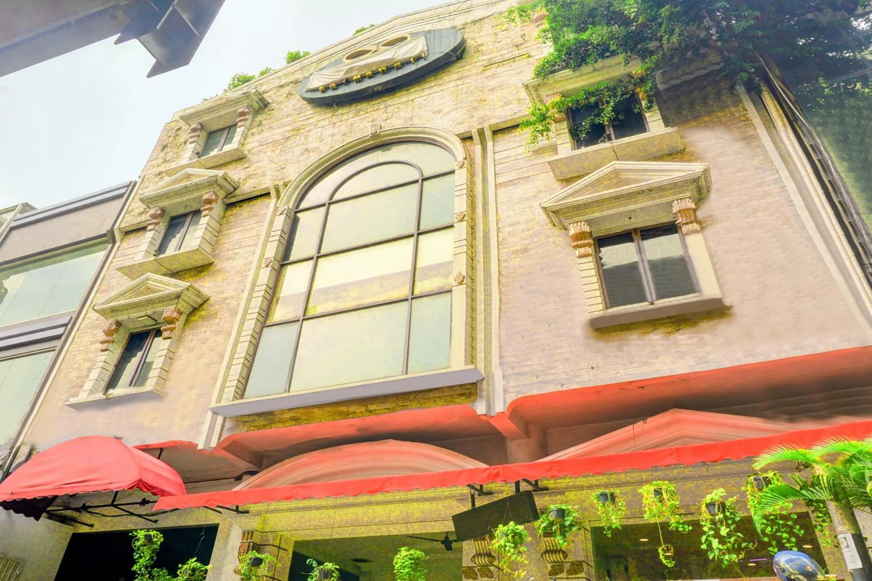 Facade/entrance in Hotel O Townhouse Oak Grand Orienchi