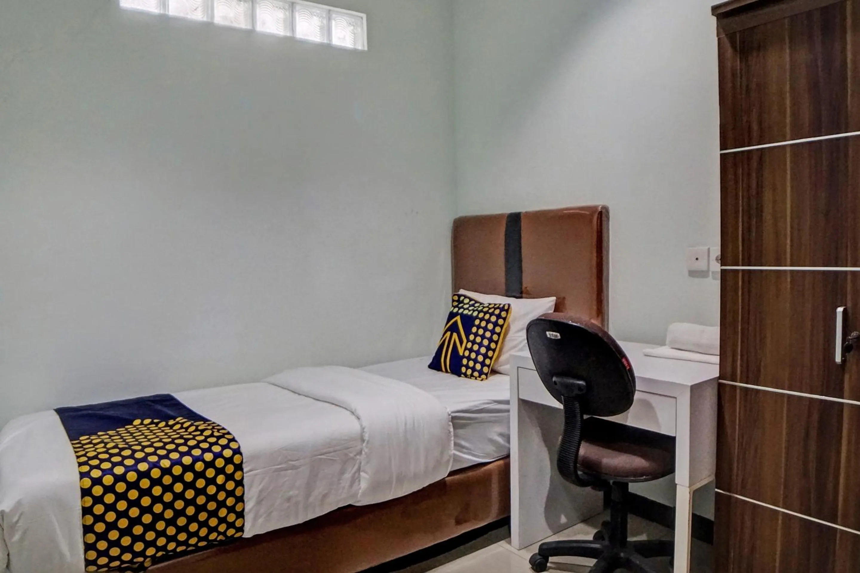 Bedroom in Hotel O Finest House Near Amplas Bus Terminal