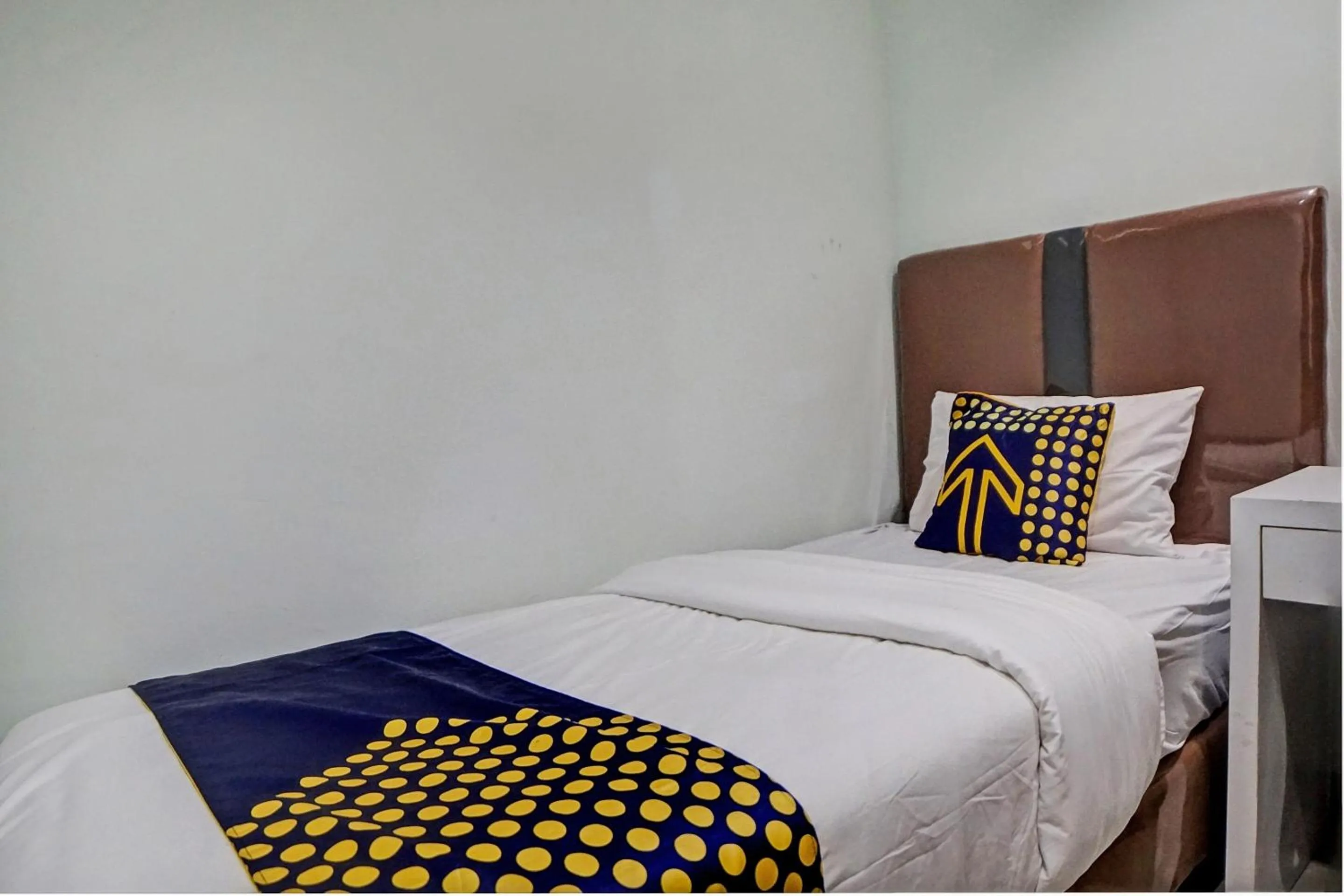 Bedroom in Hotel O Finest House Near Amplas Bus Terminal