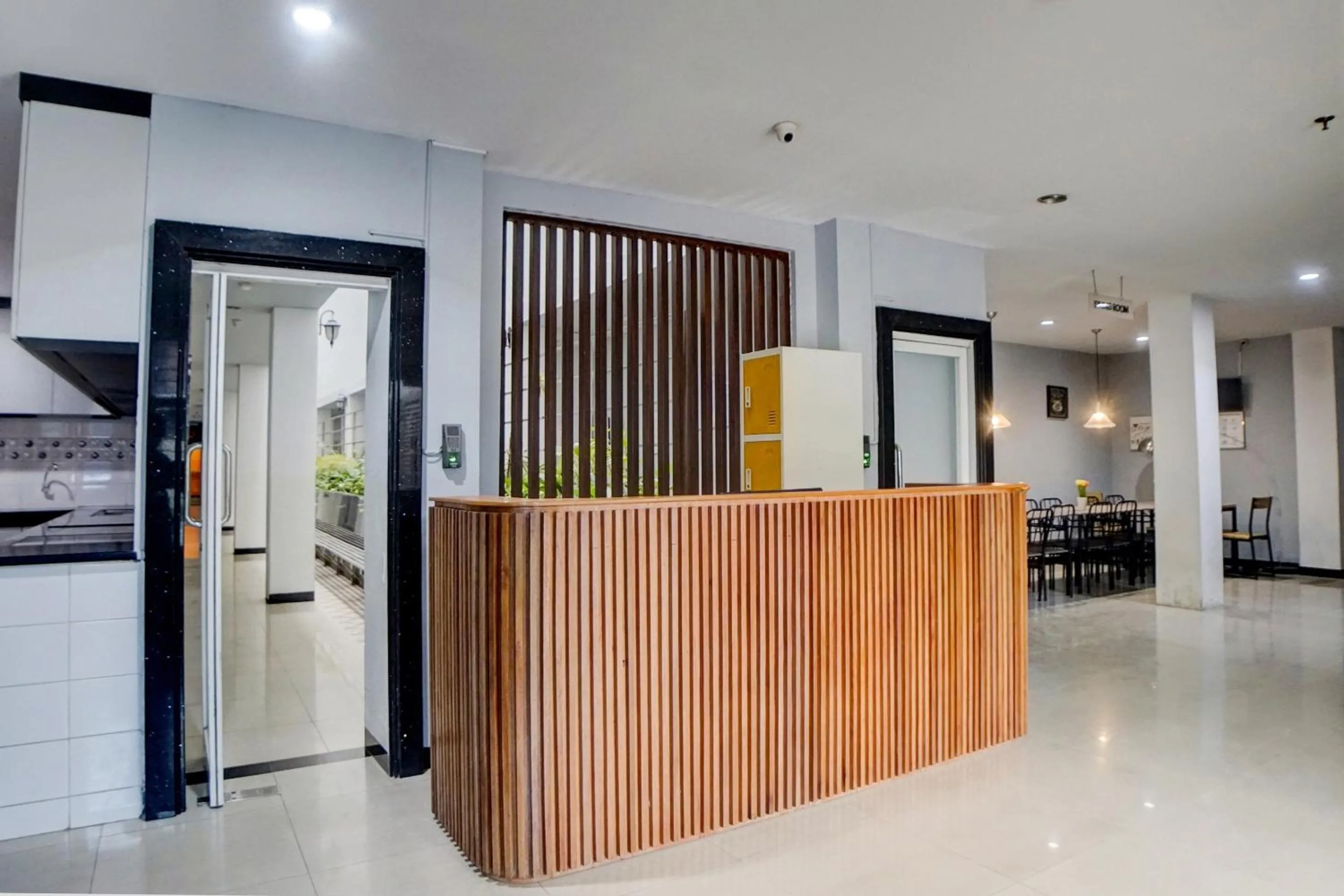 Lobby or reception in Hotel O Finest House Near Amplas Bus Terminal